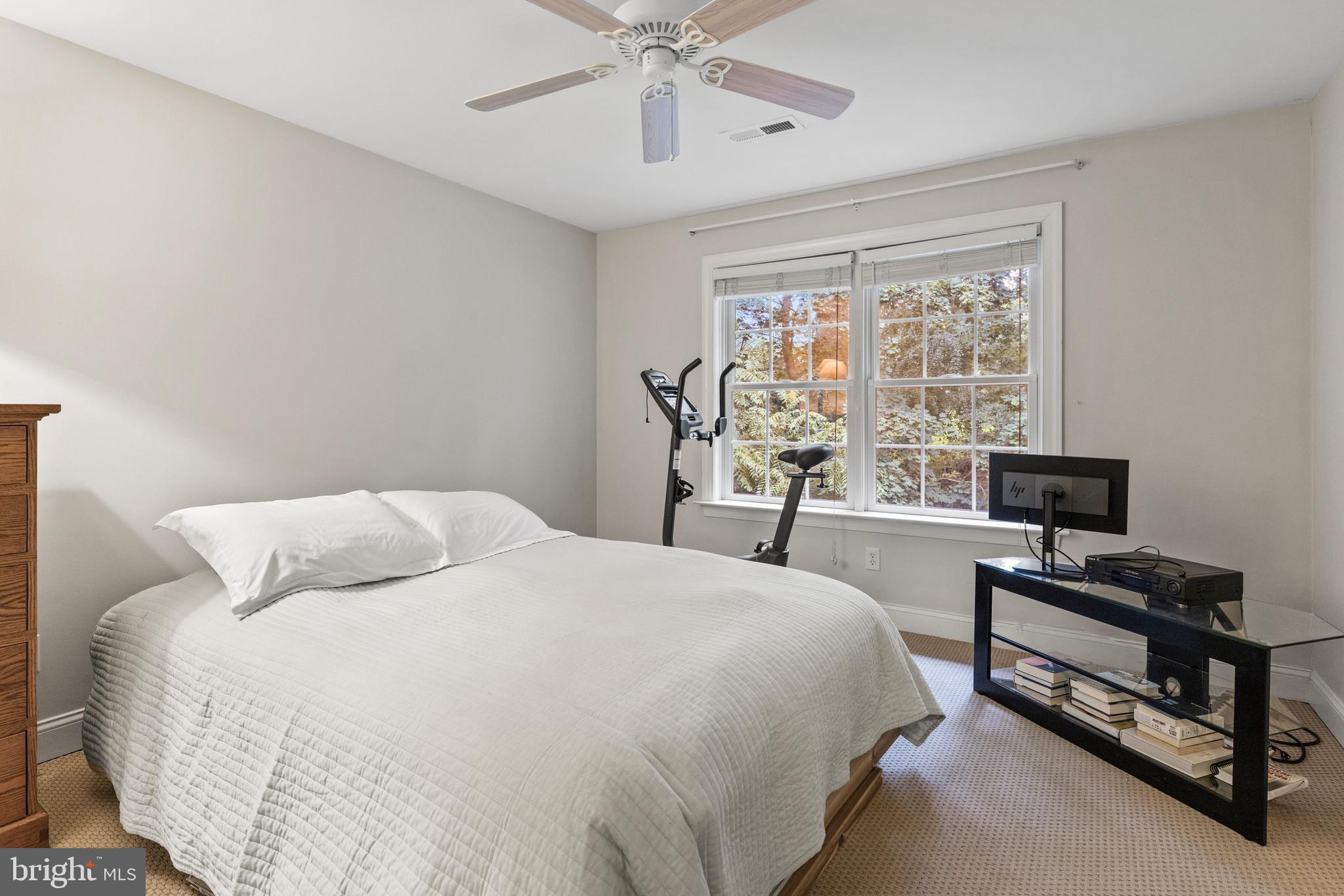 MEADOWBROOK - Residential