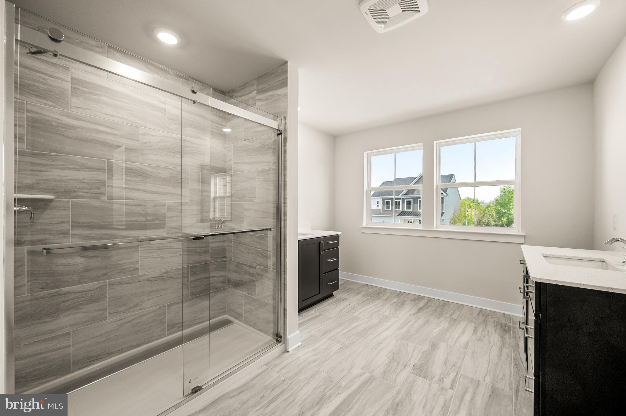 FARM VIEW - Residential