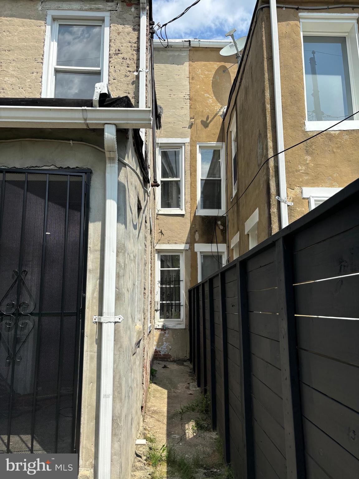 JOHNSTON SQUARE - Residential