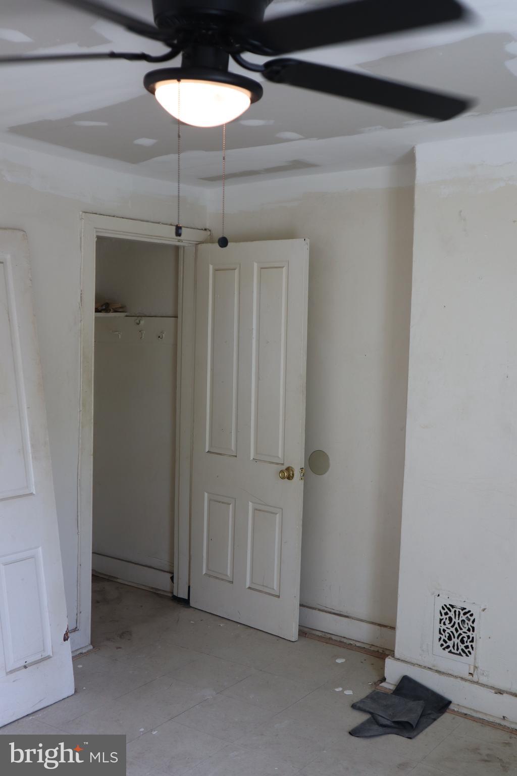 JOHNSTON SQUARE - Residential