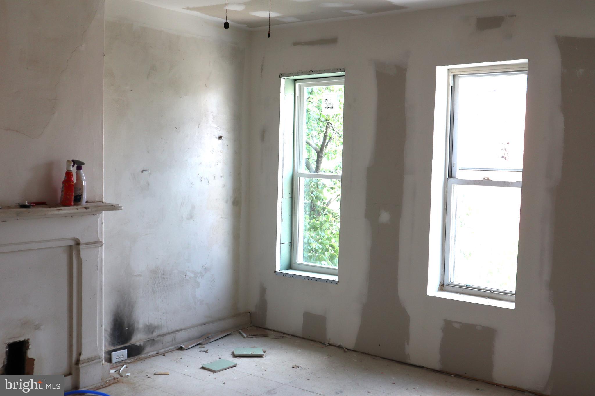 JOHNSTON SQUARE - Residential