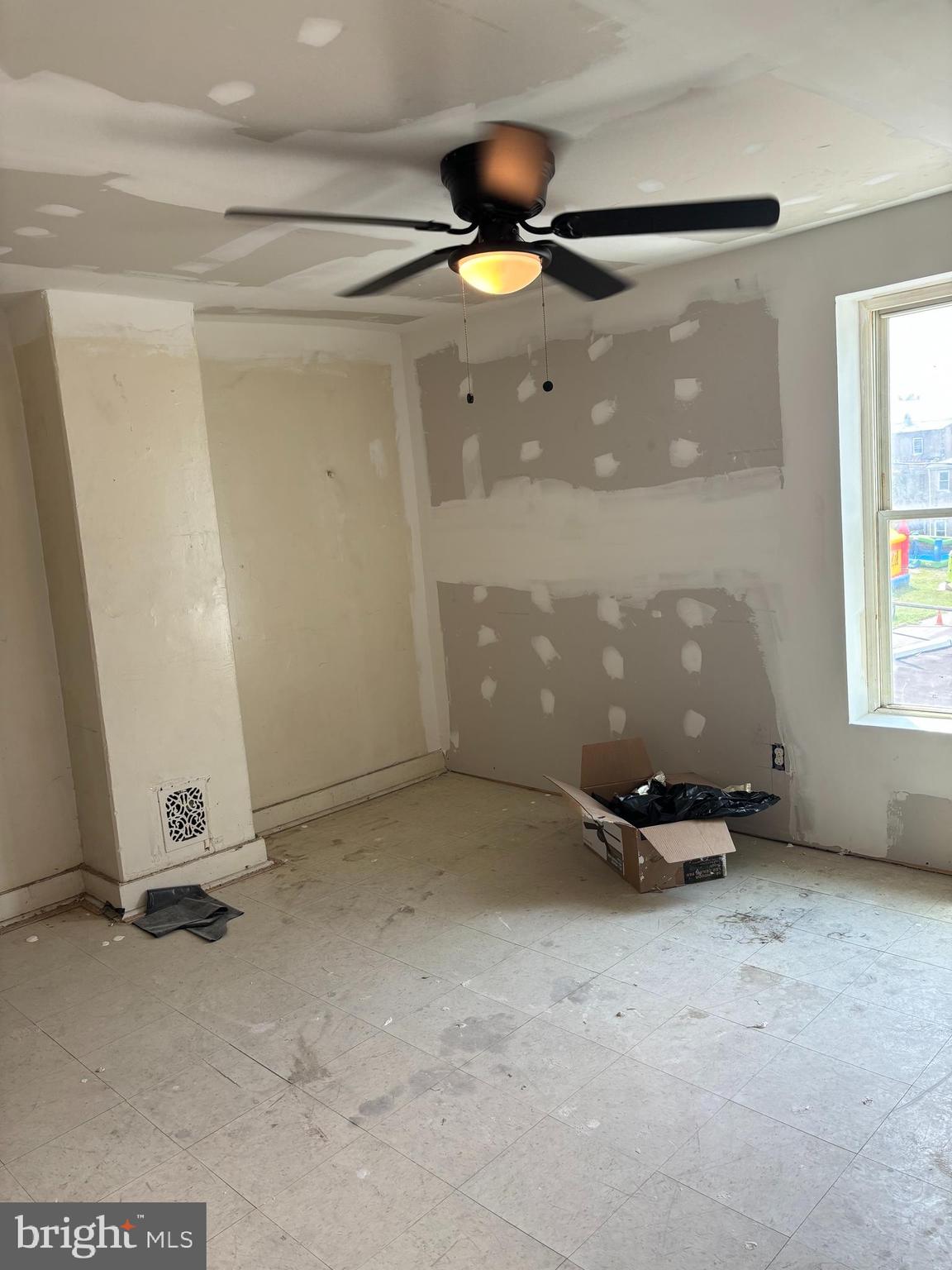 JOHNSTON SQUARE - Residential