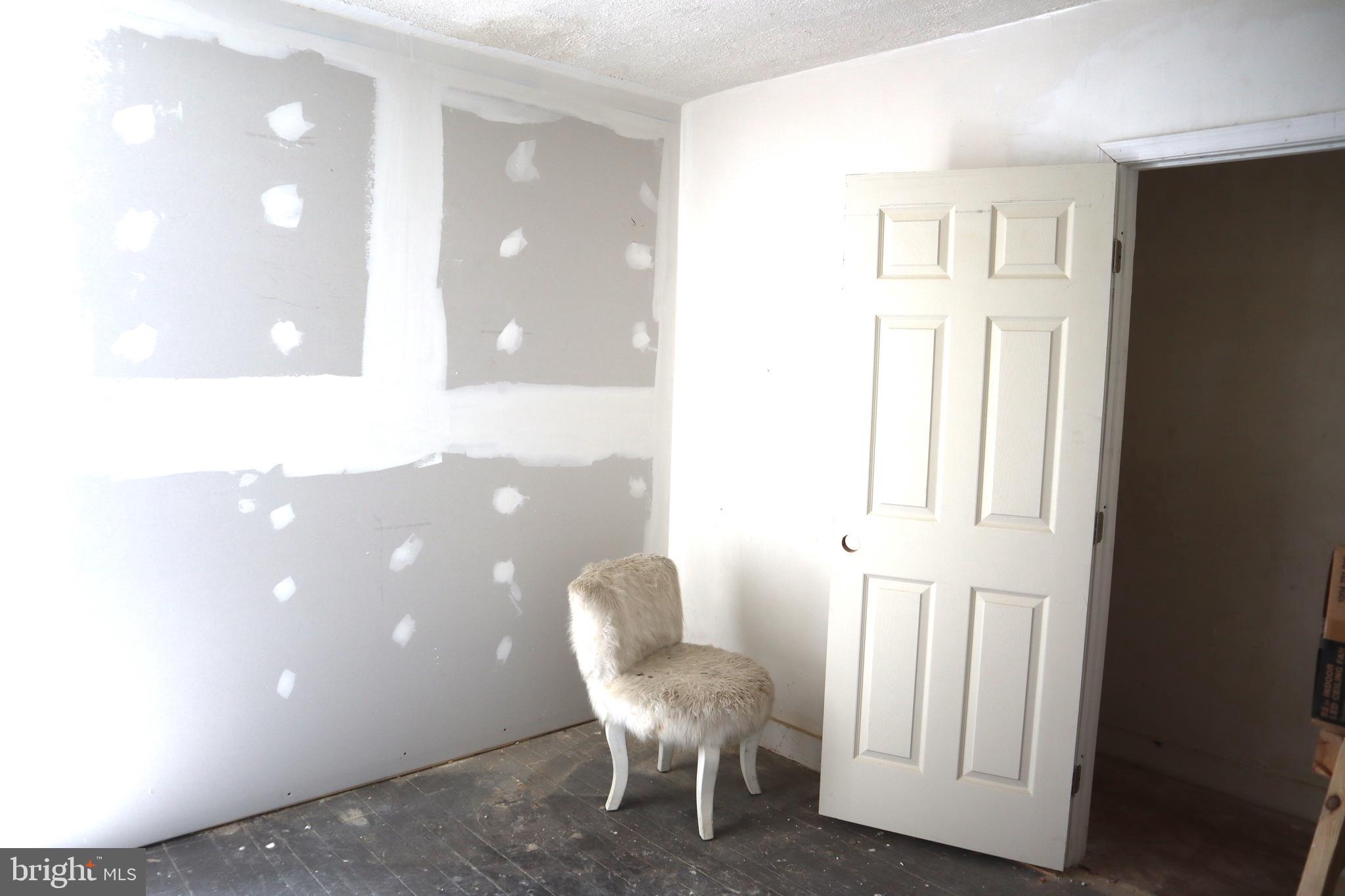 JOHNSTON SQUARE - Residential