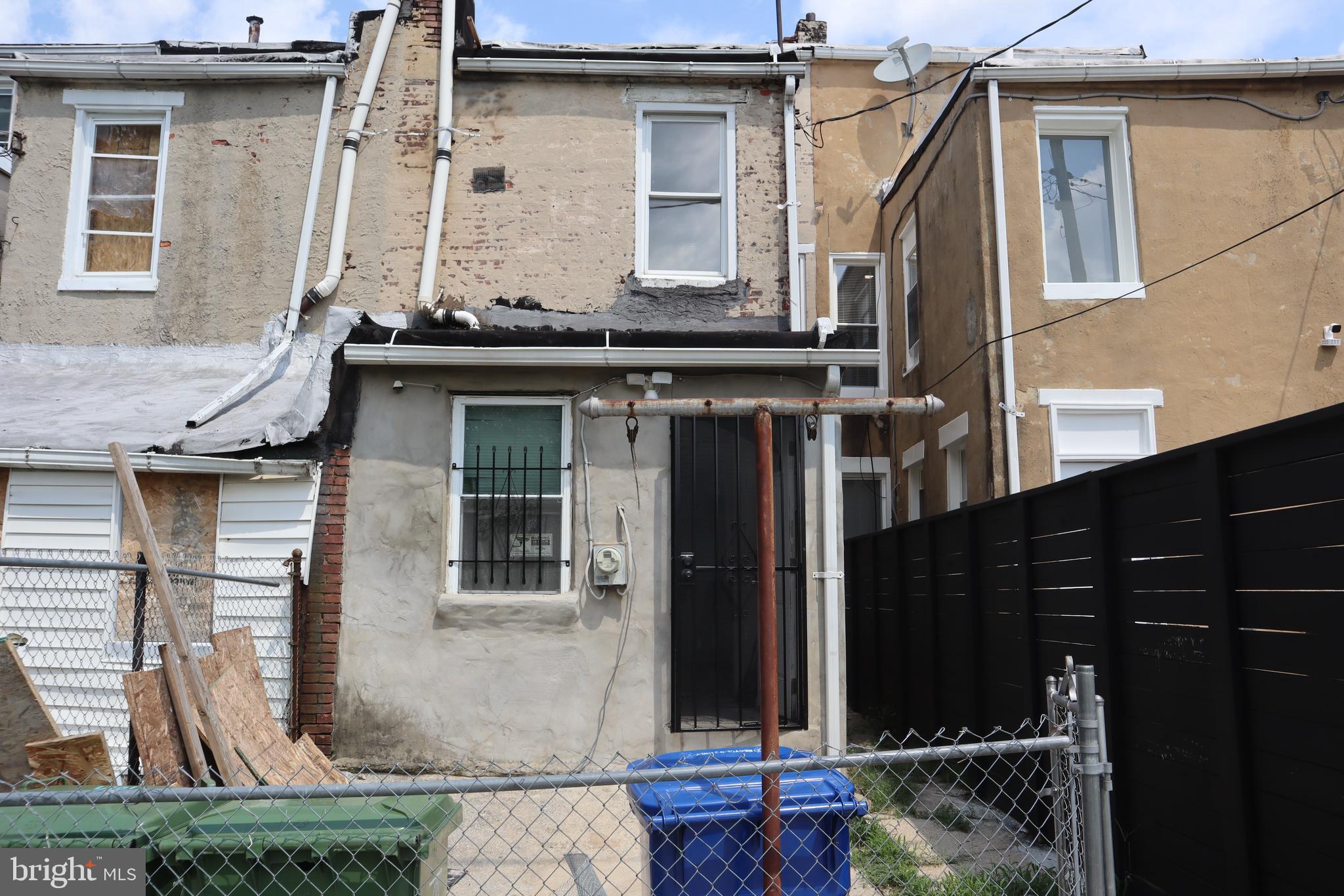 JOHNSTON SQUARE - Residential