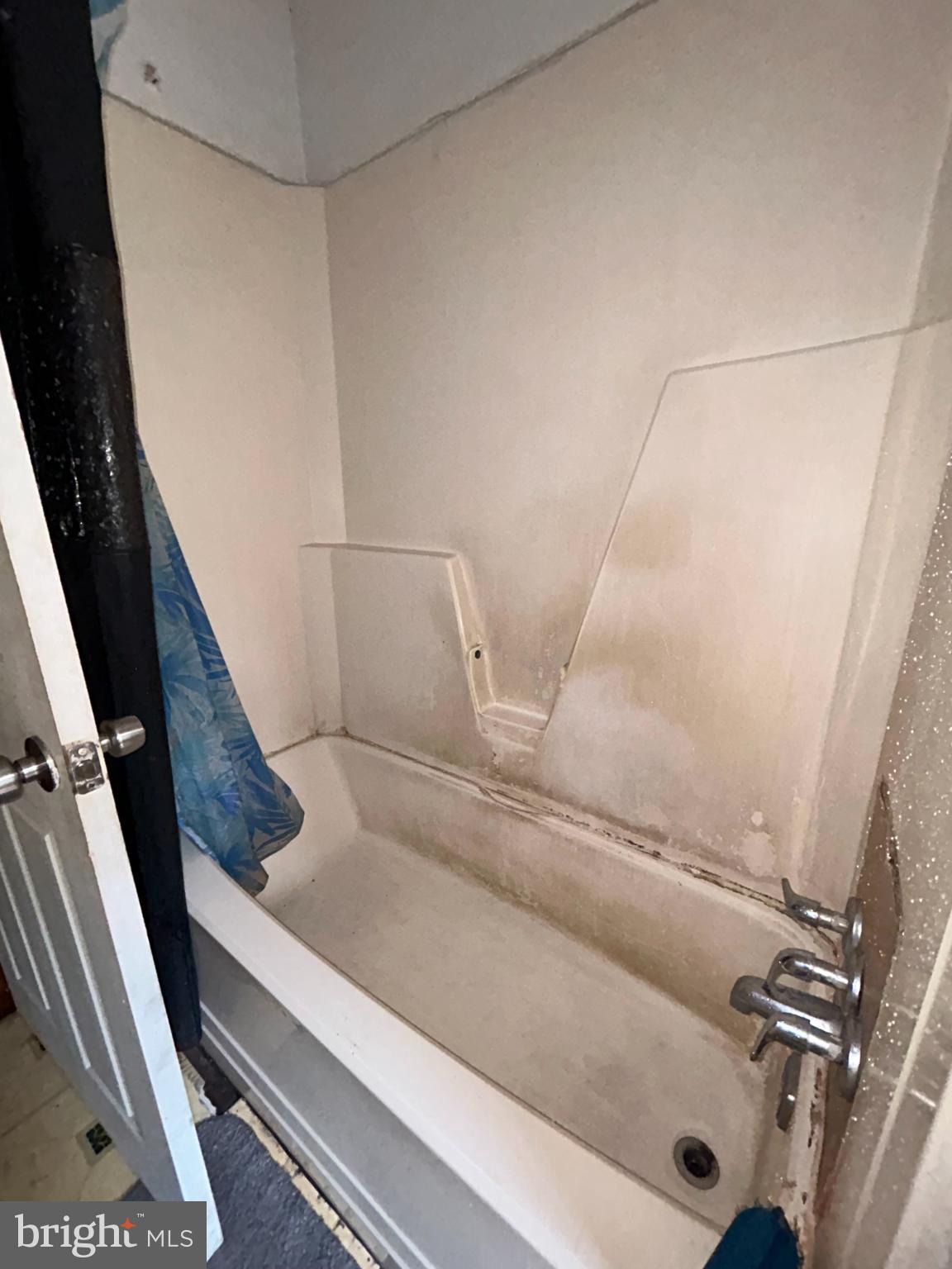 FRANKFORD - Residential Income