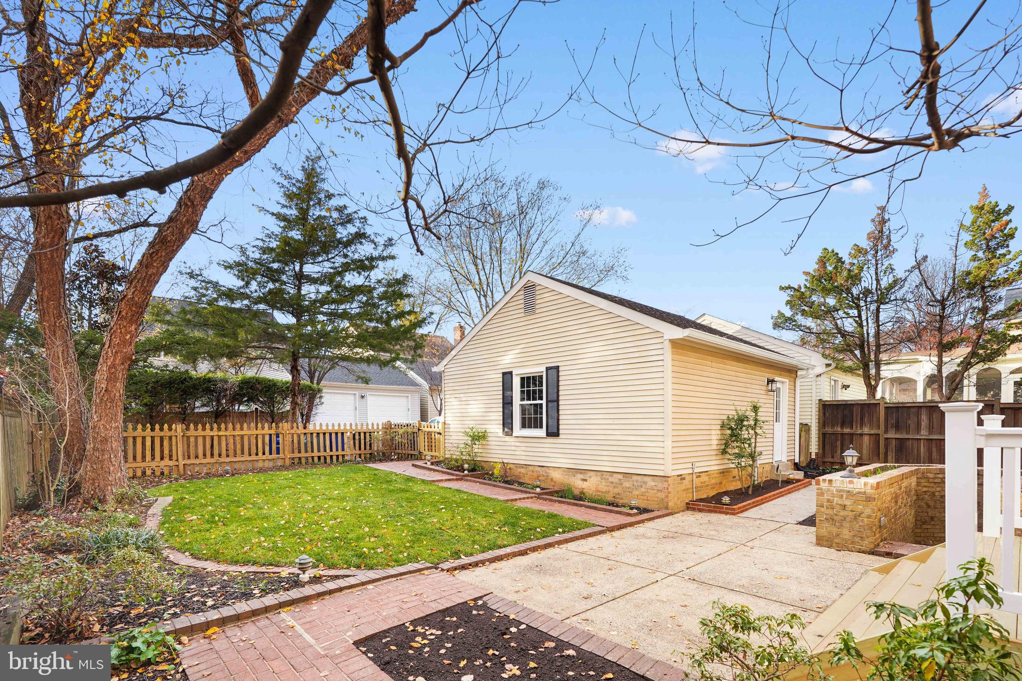 ASHTON HEIGHTS - Residential