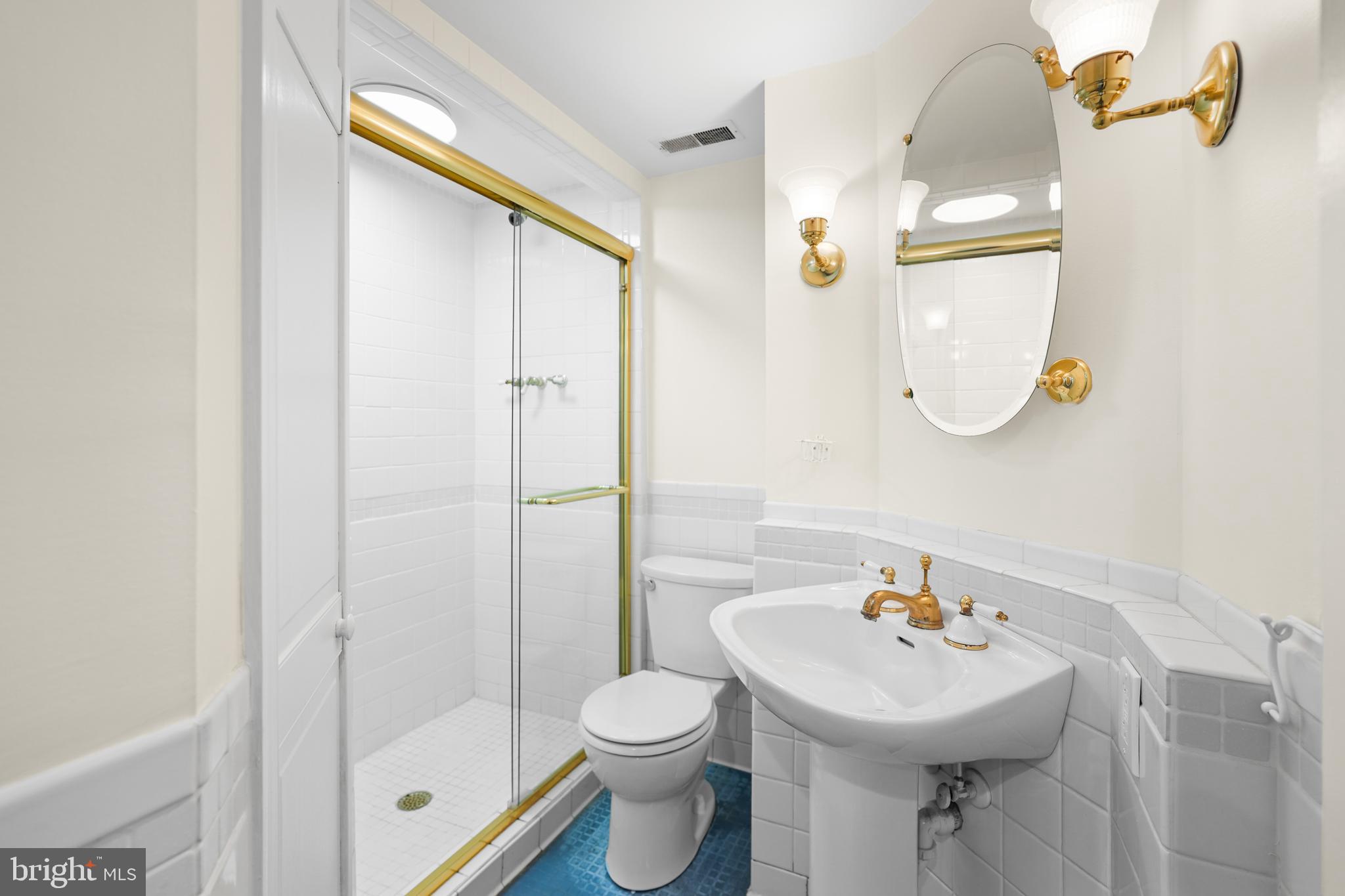 ASHTON HEIGHTS - Residential