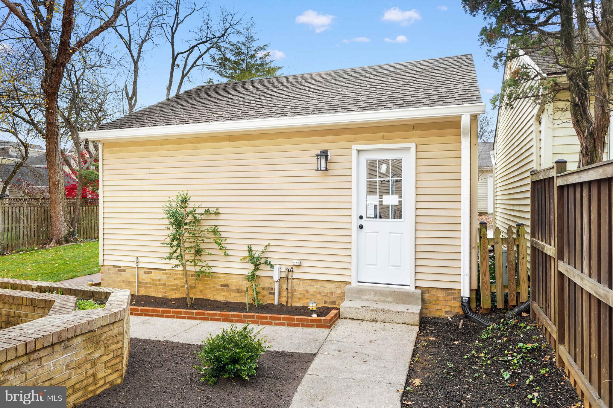 ASHTON HEIGHTS - Residential