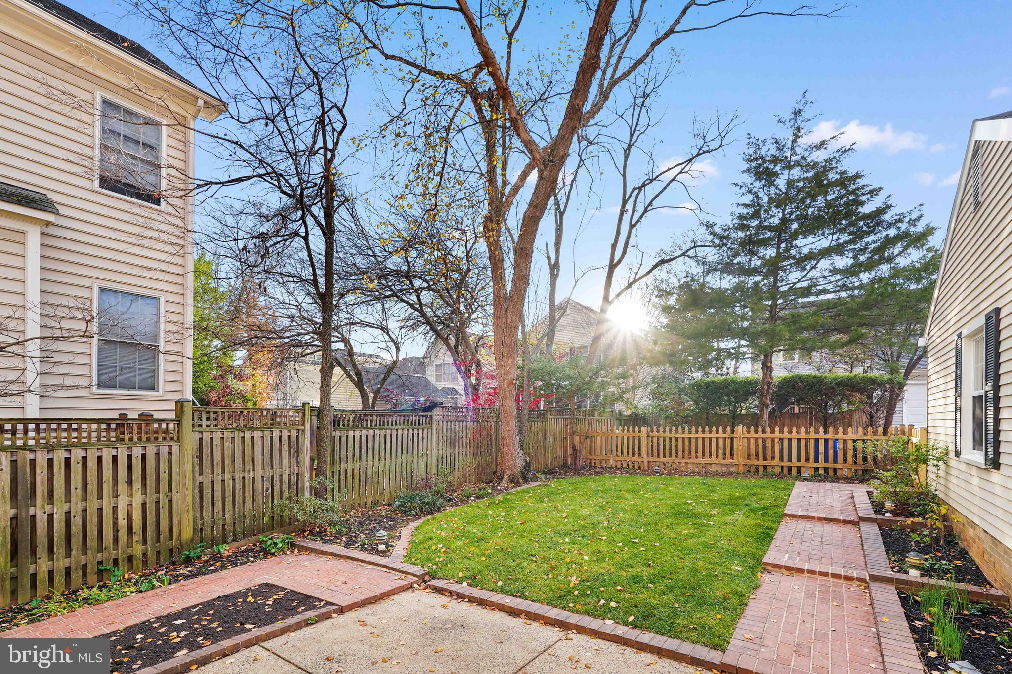 ASHTON HEIGHTS - Residential