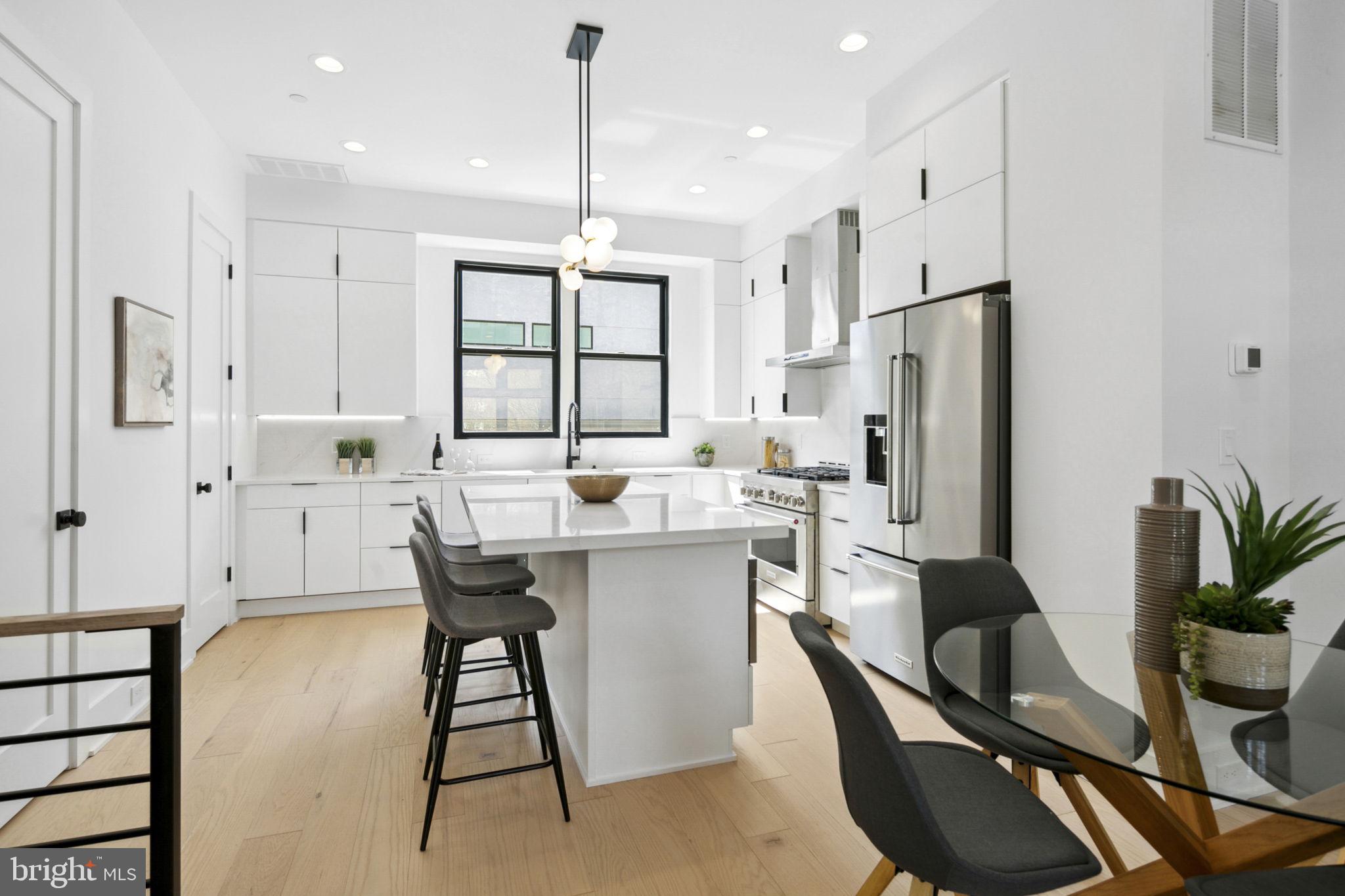 CLARENDON - Residential