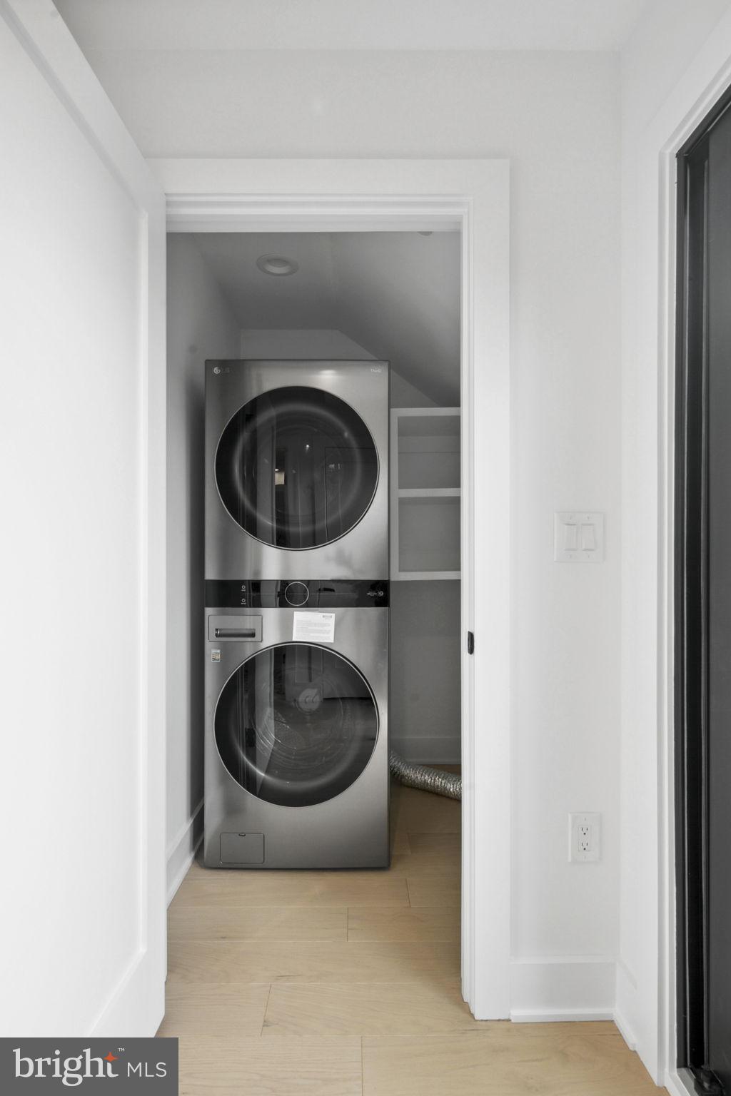 CLARENDON - Residential