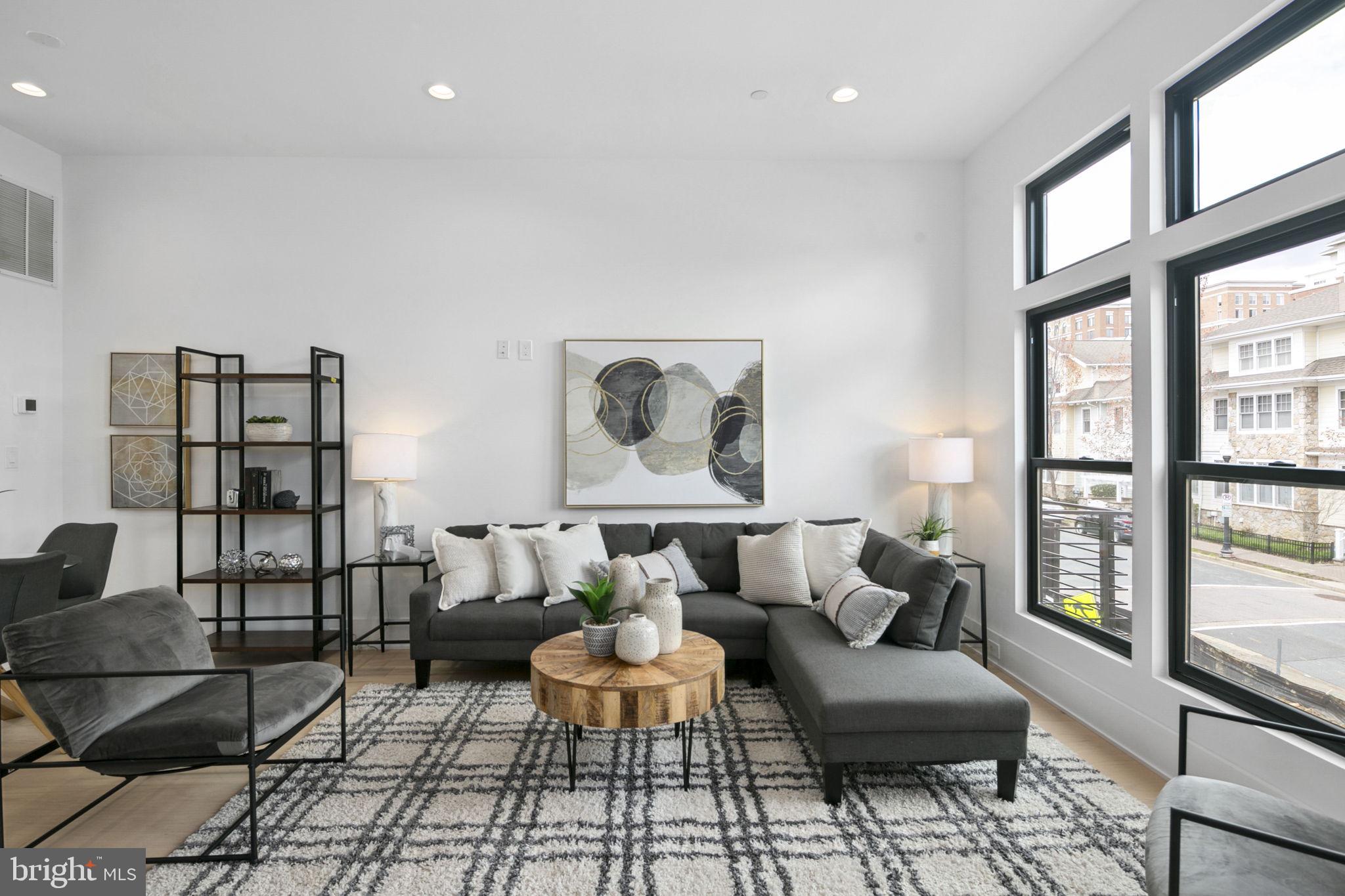 CLARENDON - Residential