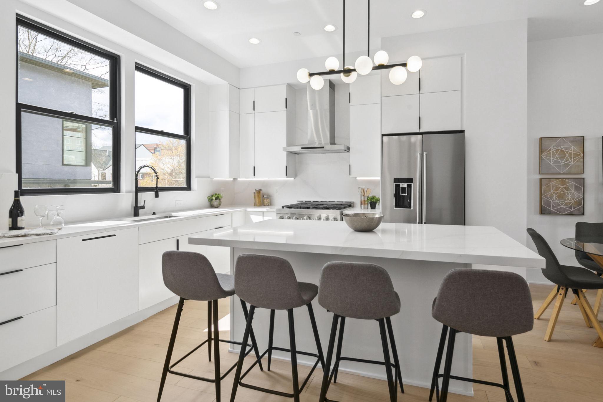 CLARENDON - Residential