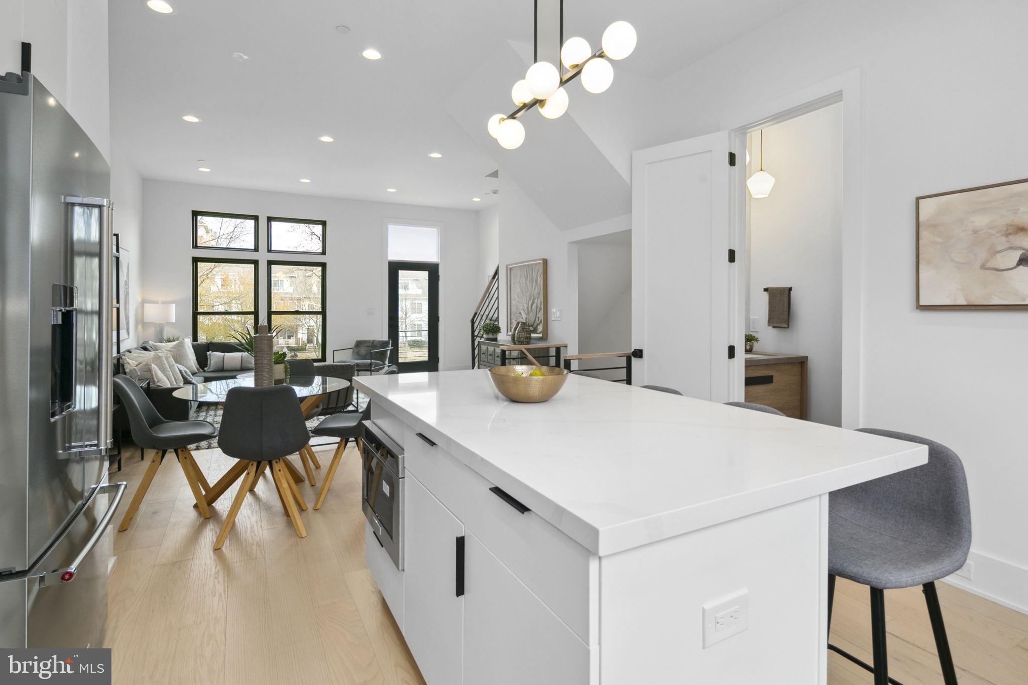 CLARENDON - Residential