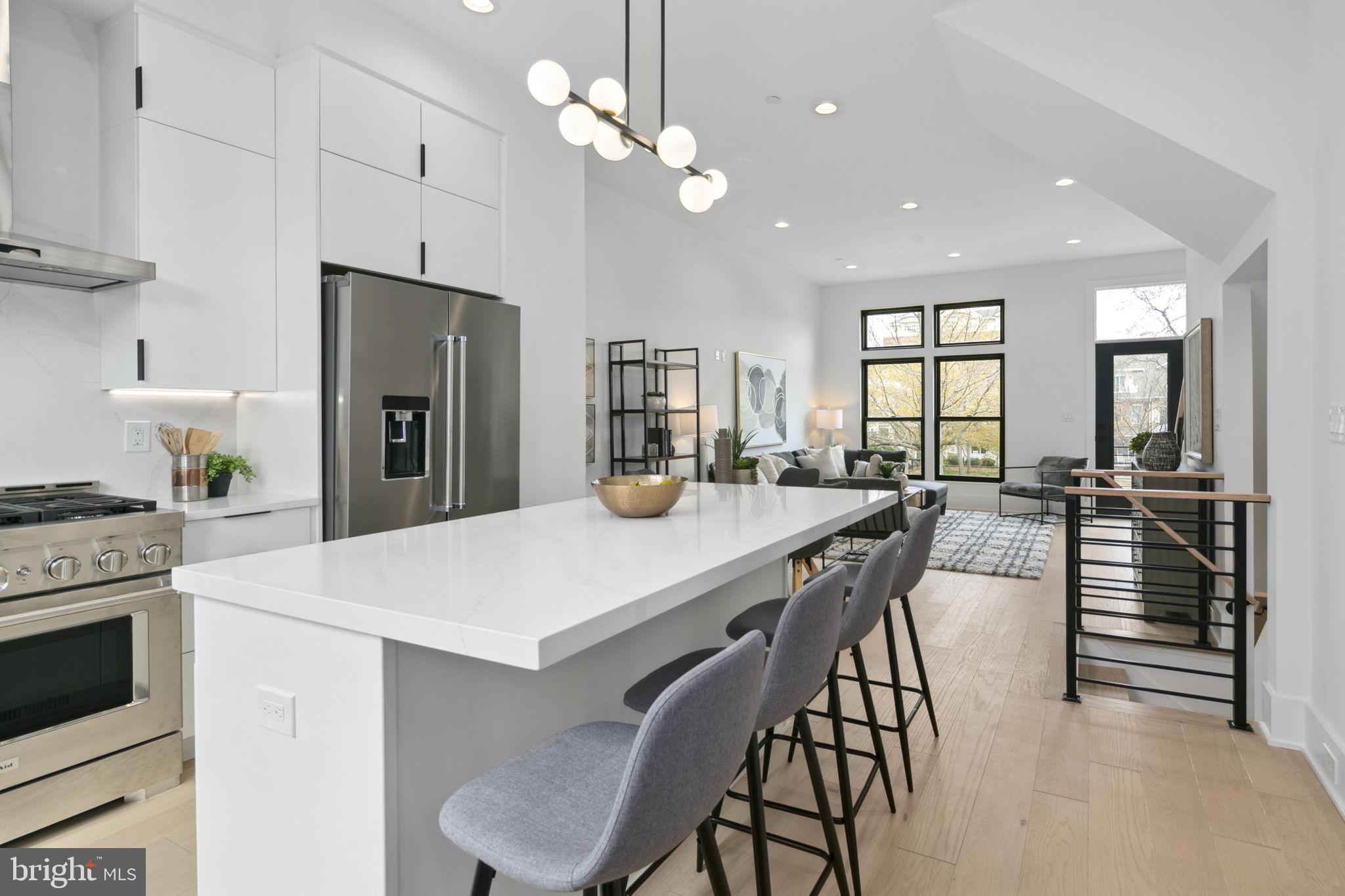 CLARENDON - Residential