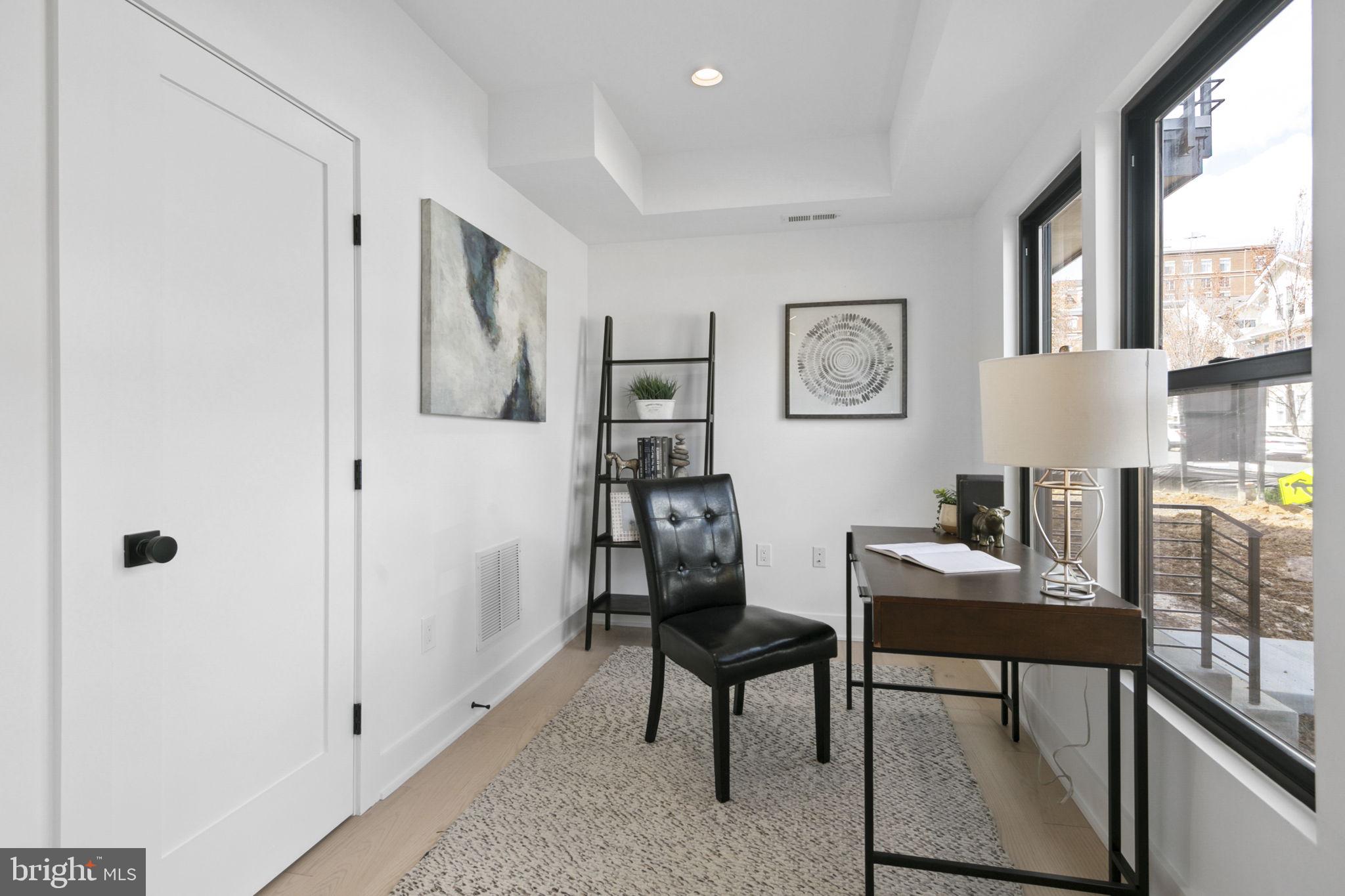 CLARENDON - Residential