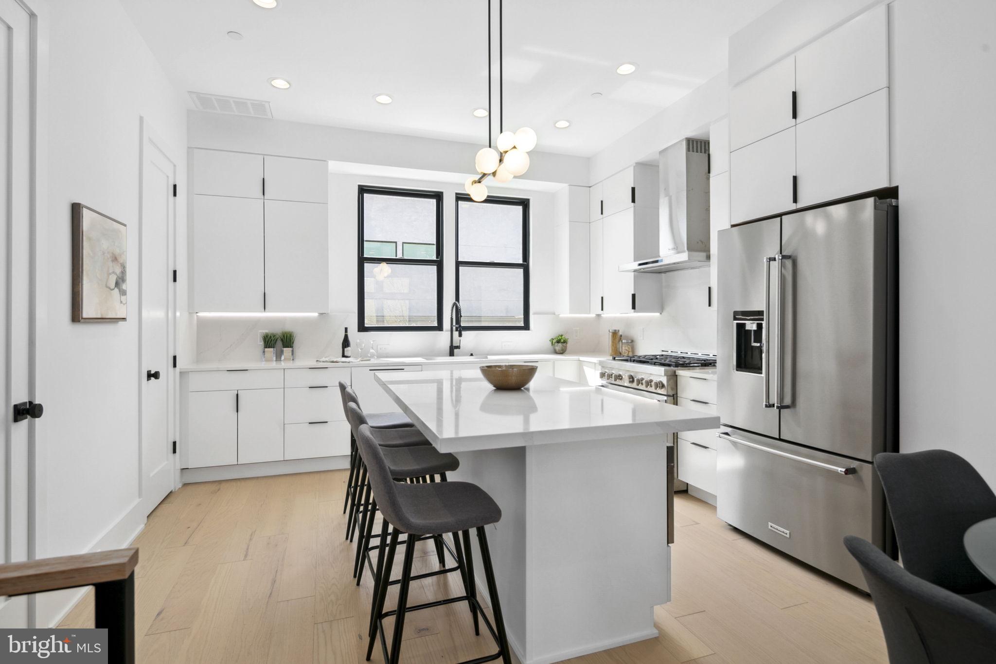 CLARENDON - Residential