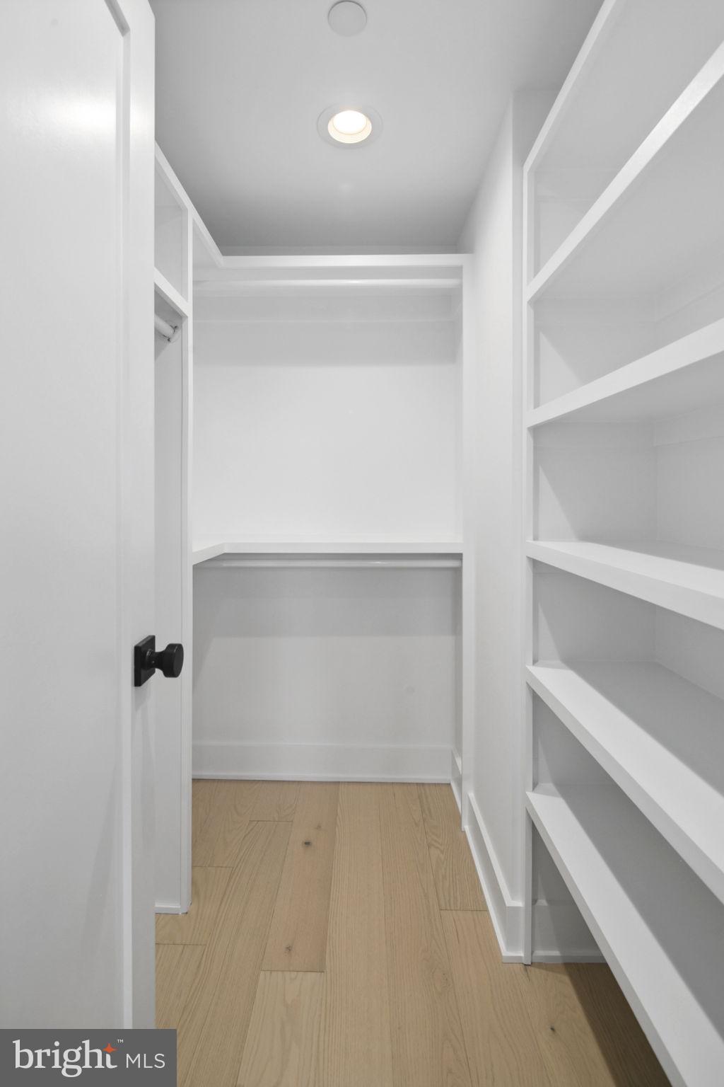 CLARENDON - Residential