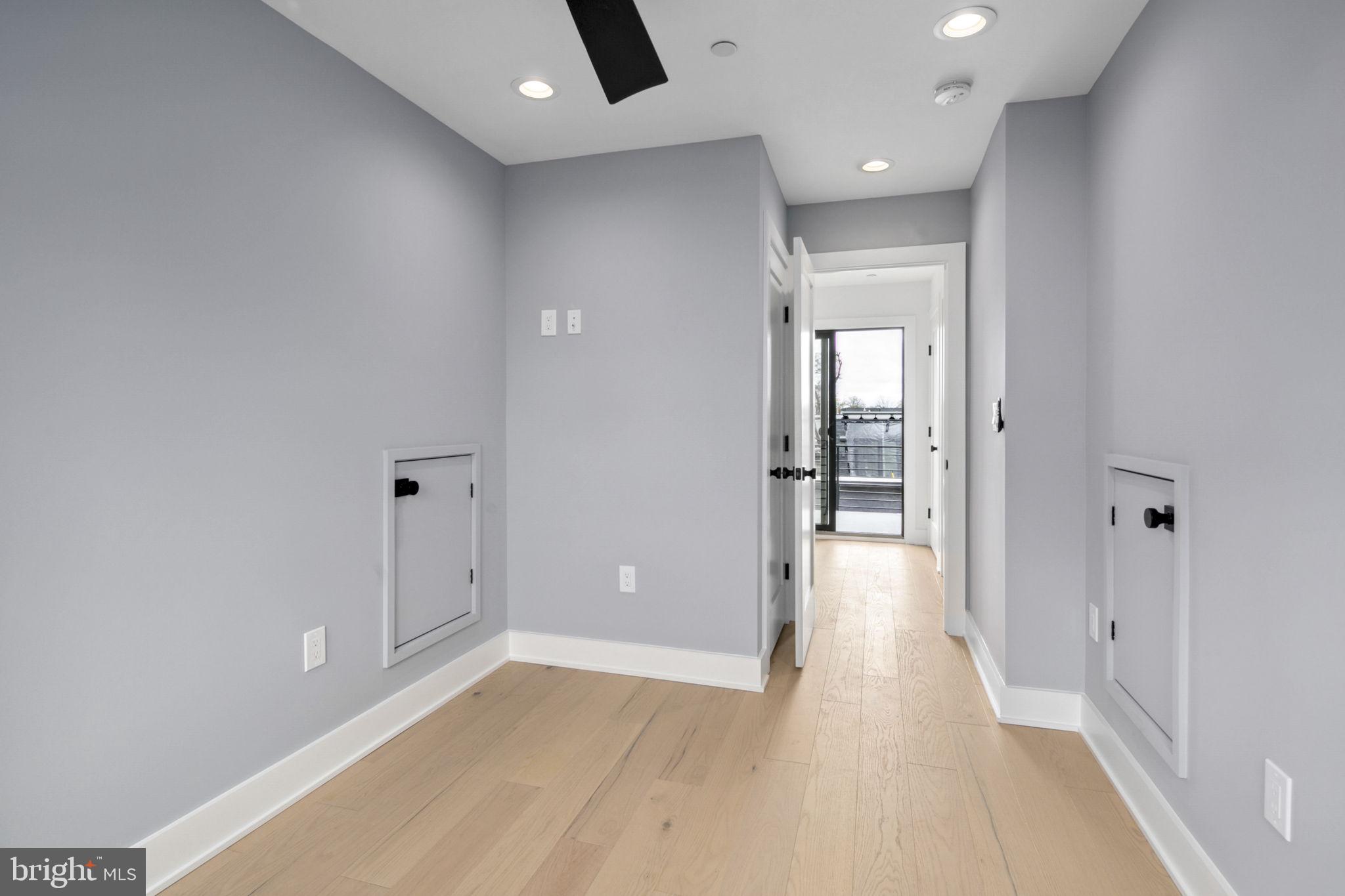 CLARENDON - Residential