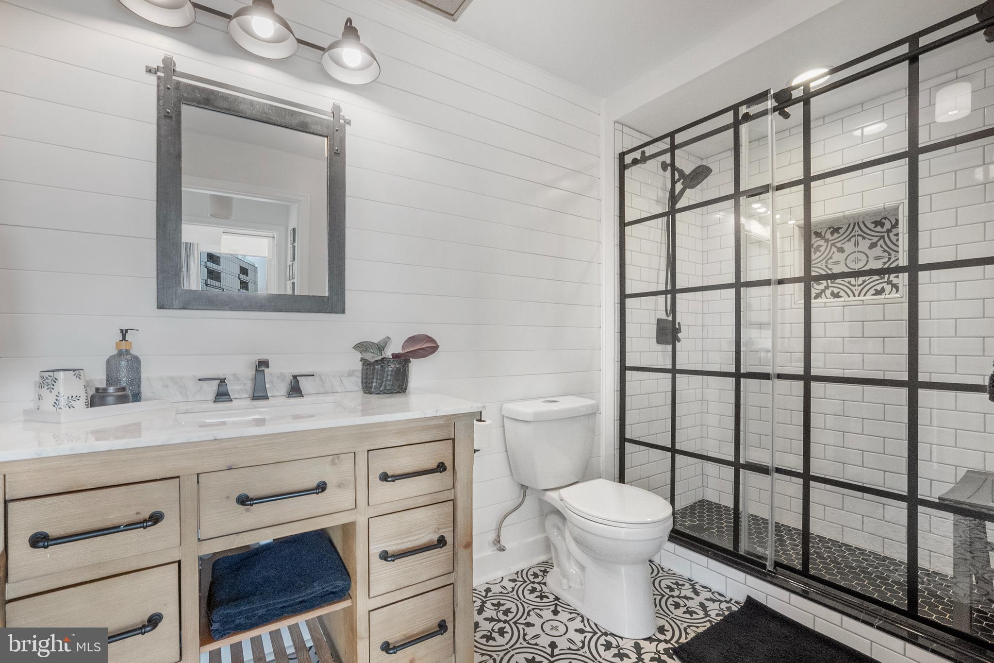 HARBOR EAST - Residential