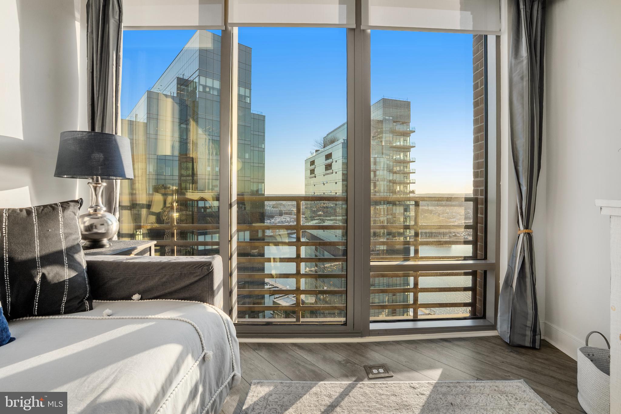 HARBOR EAST - Residential