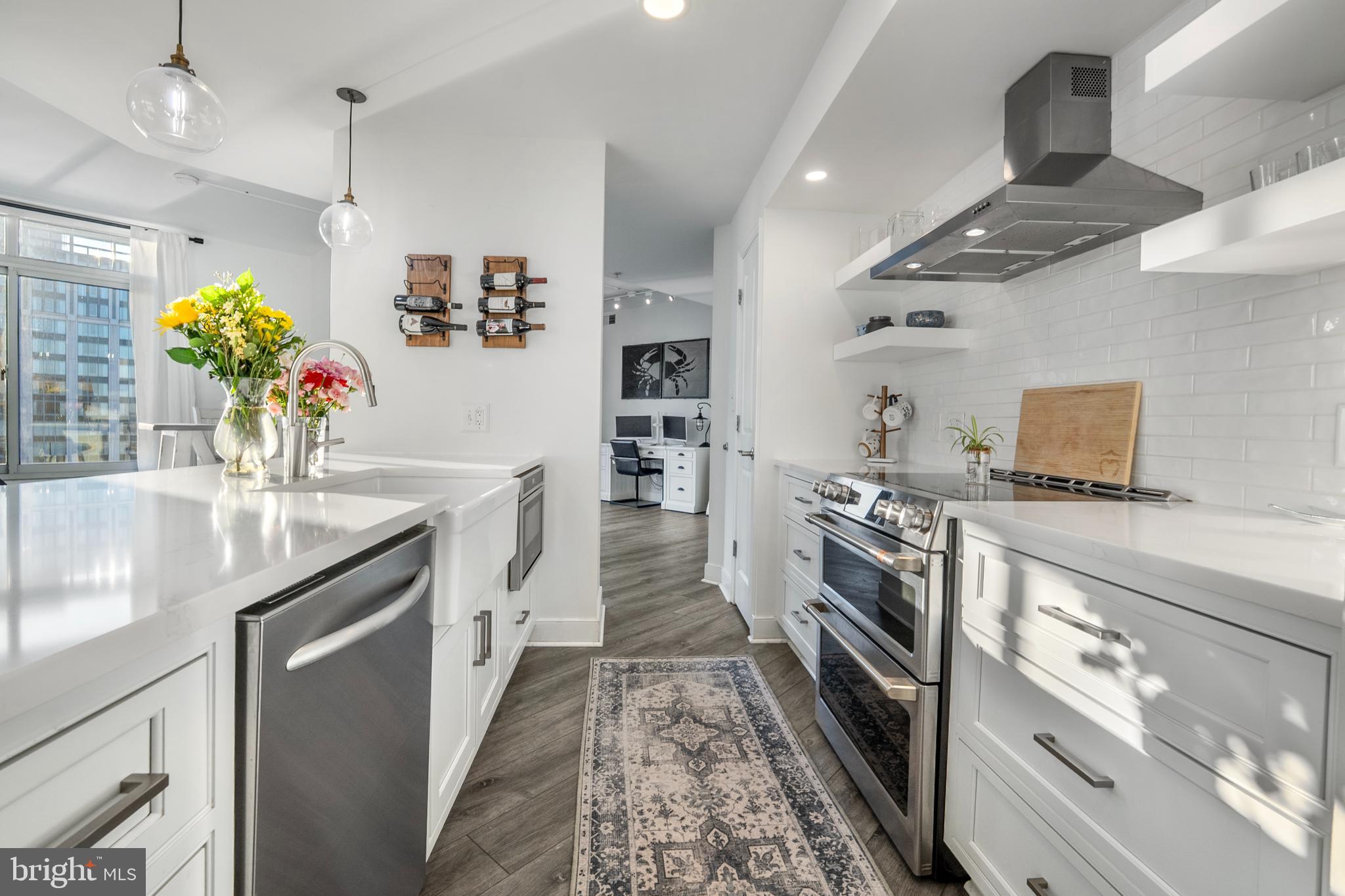 HARBOR EAST - Residential