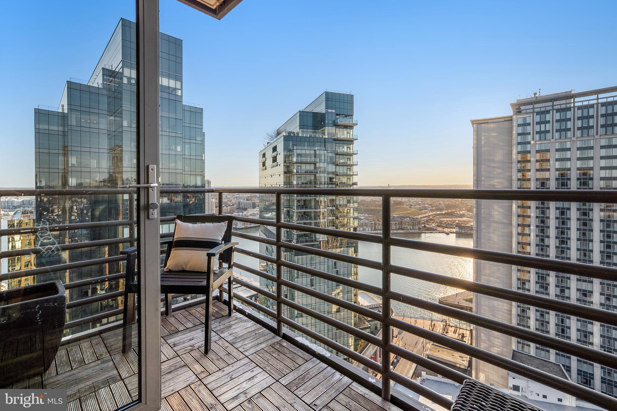 HARBOR EAST - Residential