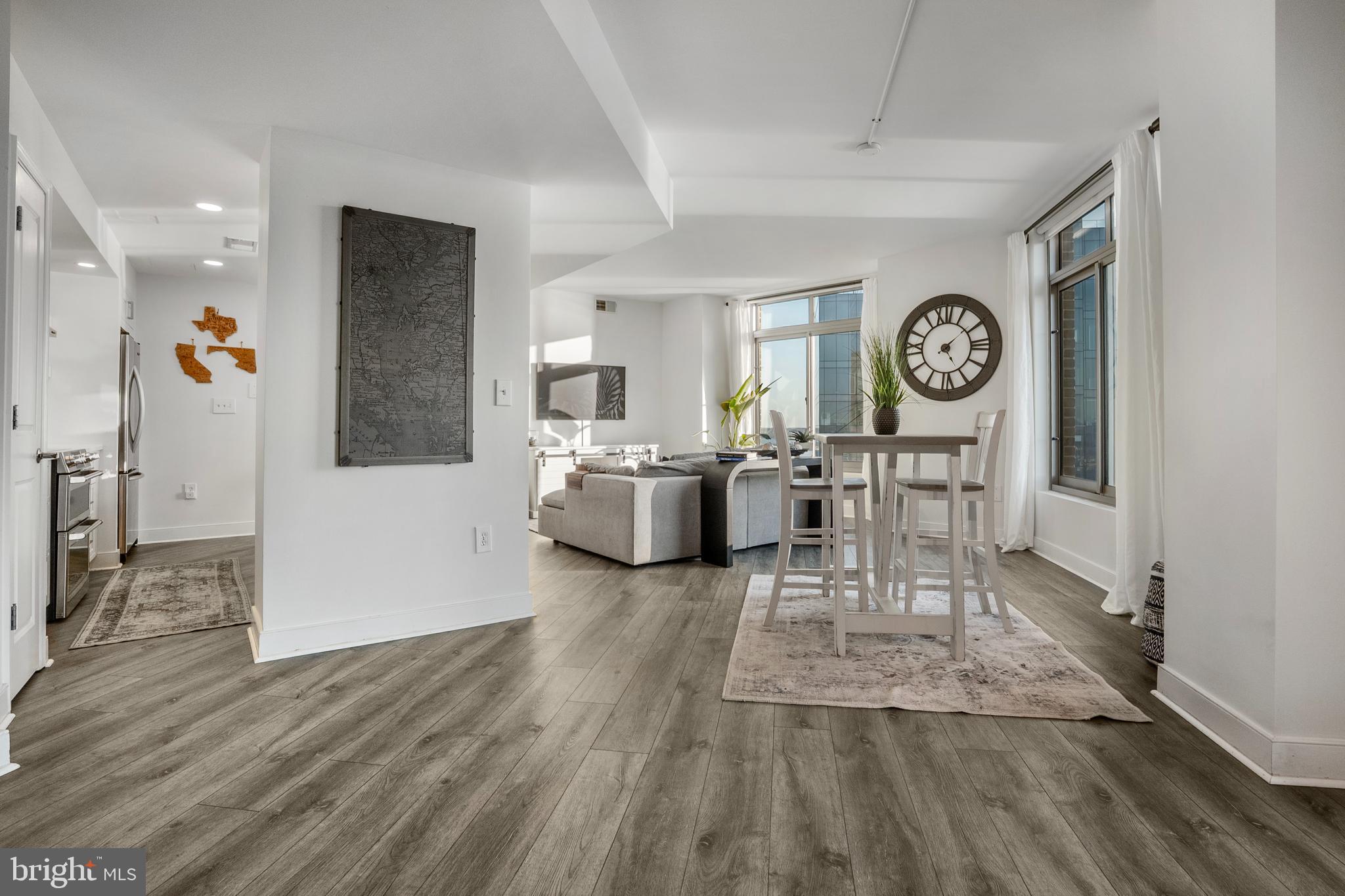 HARBOR EAST - Residential