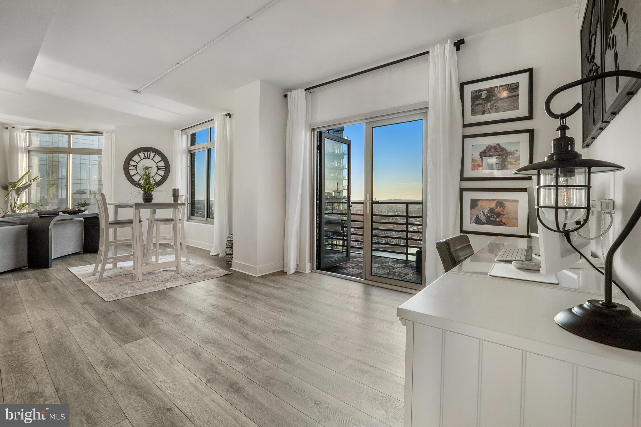 HARBOR EAST - Residential