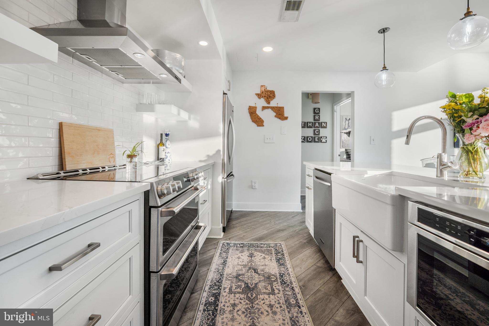 HARBOR EAST - Residential