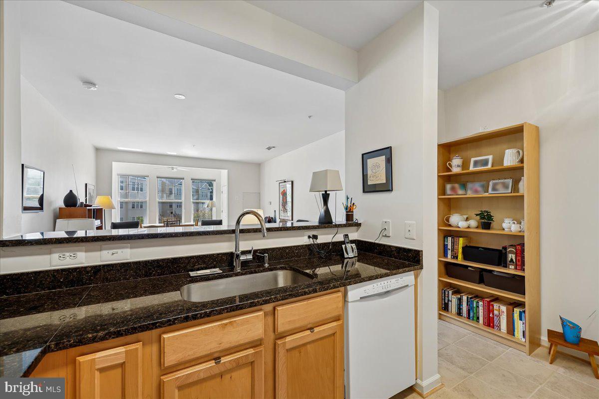 LAKELANDS RIDGE - Residential
