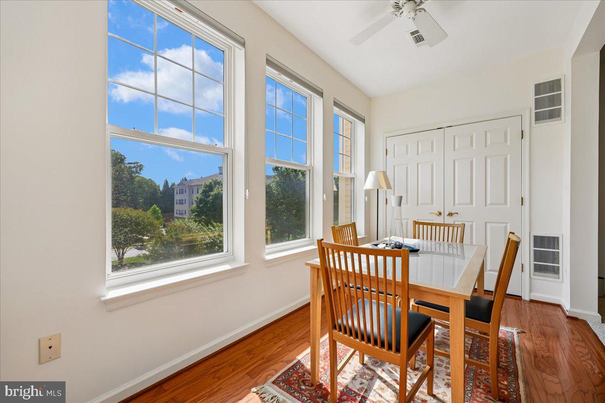 LAKELANDS RIDGE - Residential