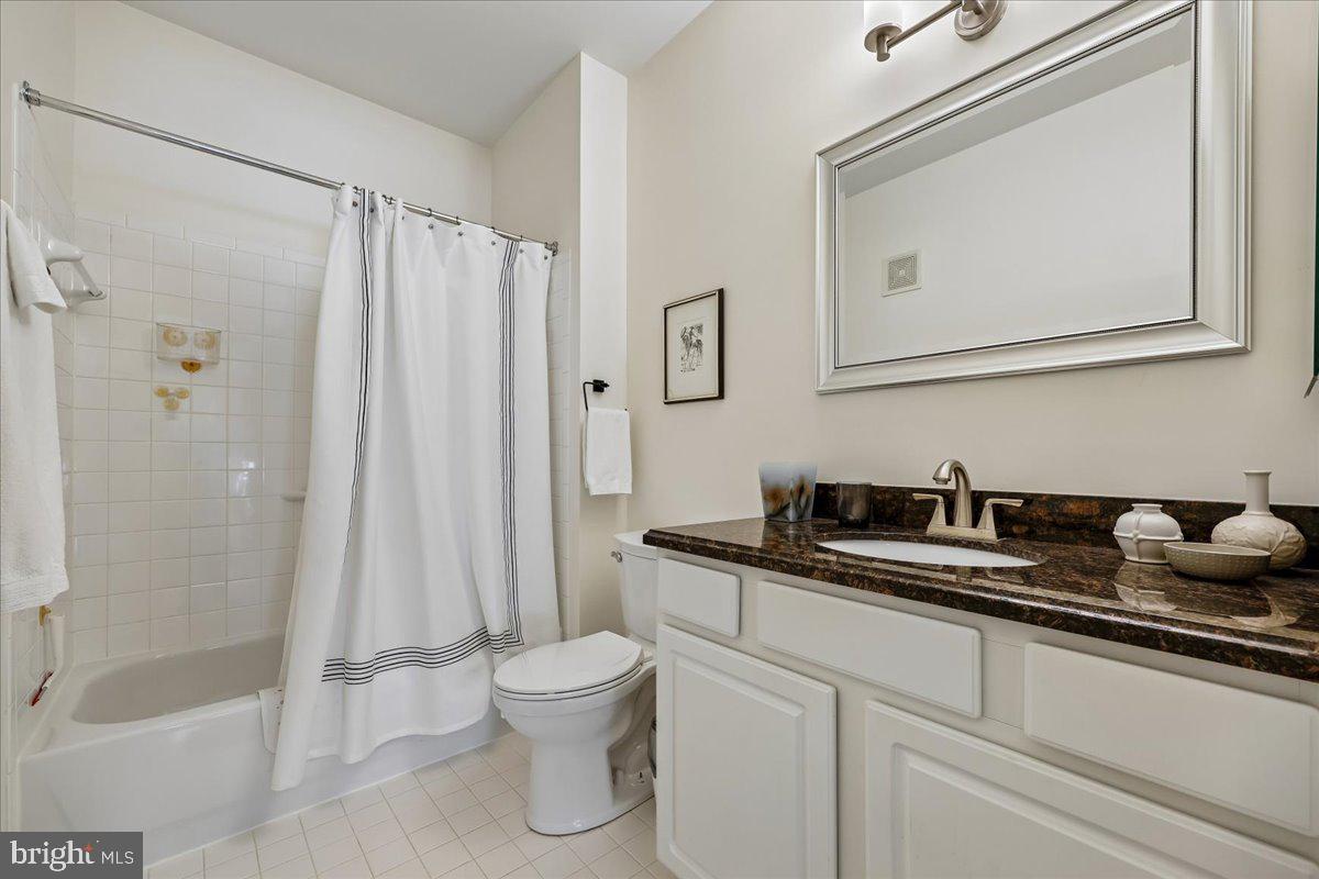 LAKELANDS RIDGE - Residential
