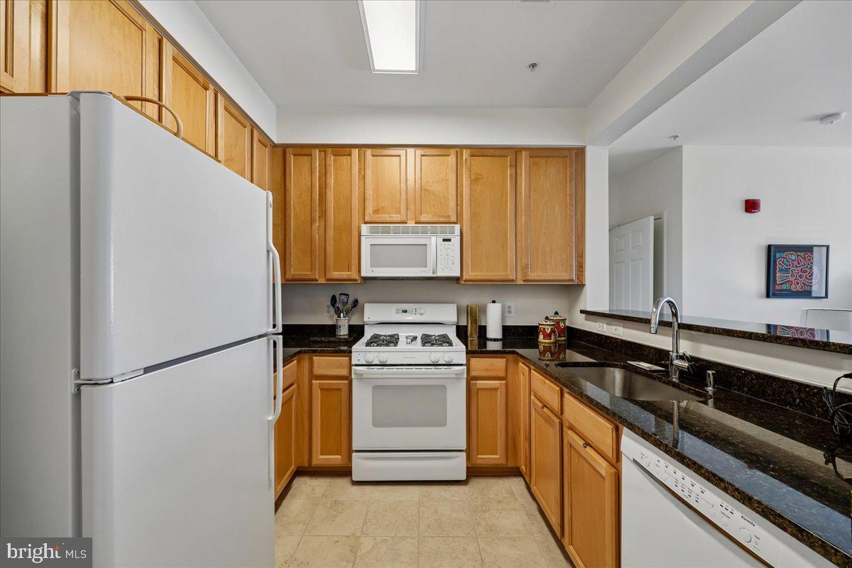 LAKELANDS RIDGE - Residential