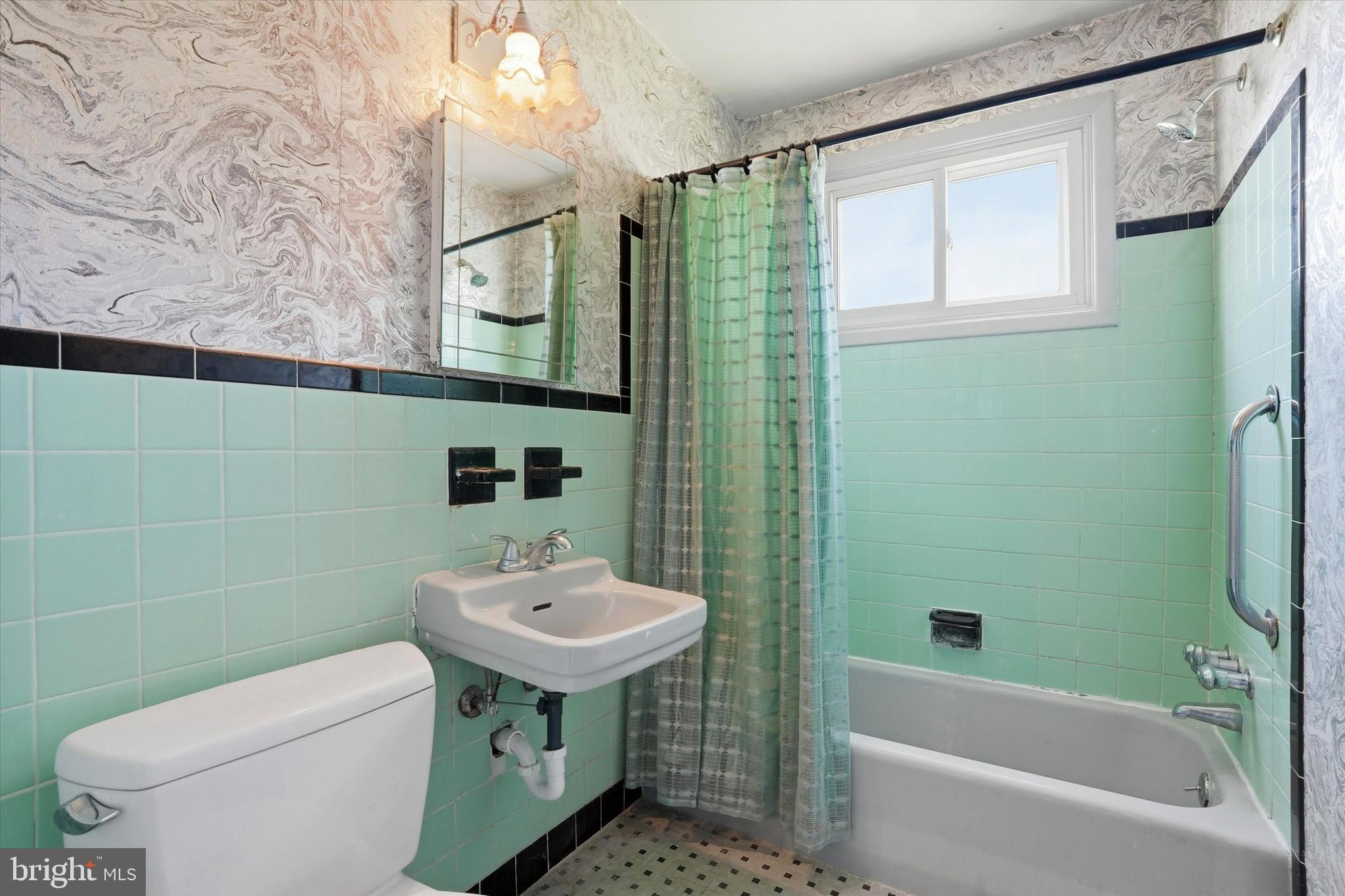 ROSLYN - Residential