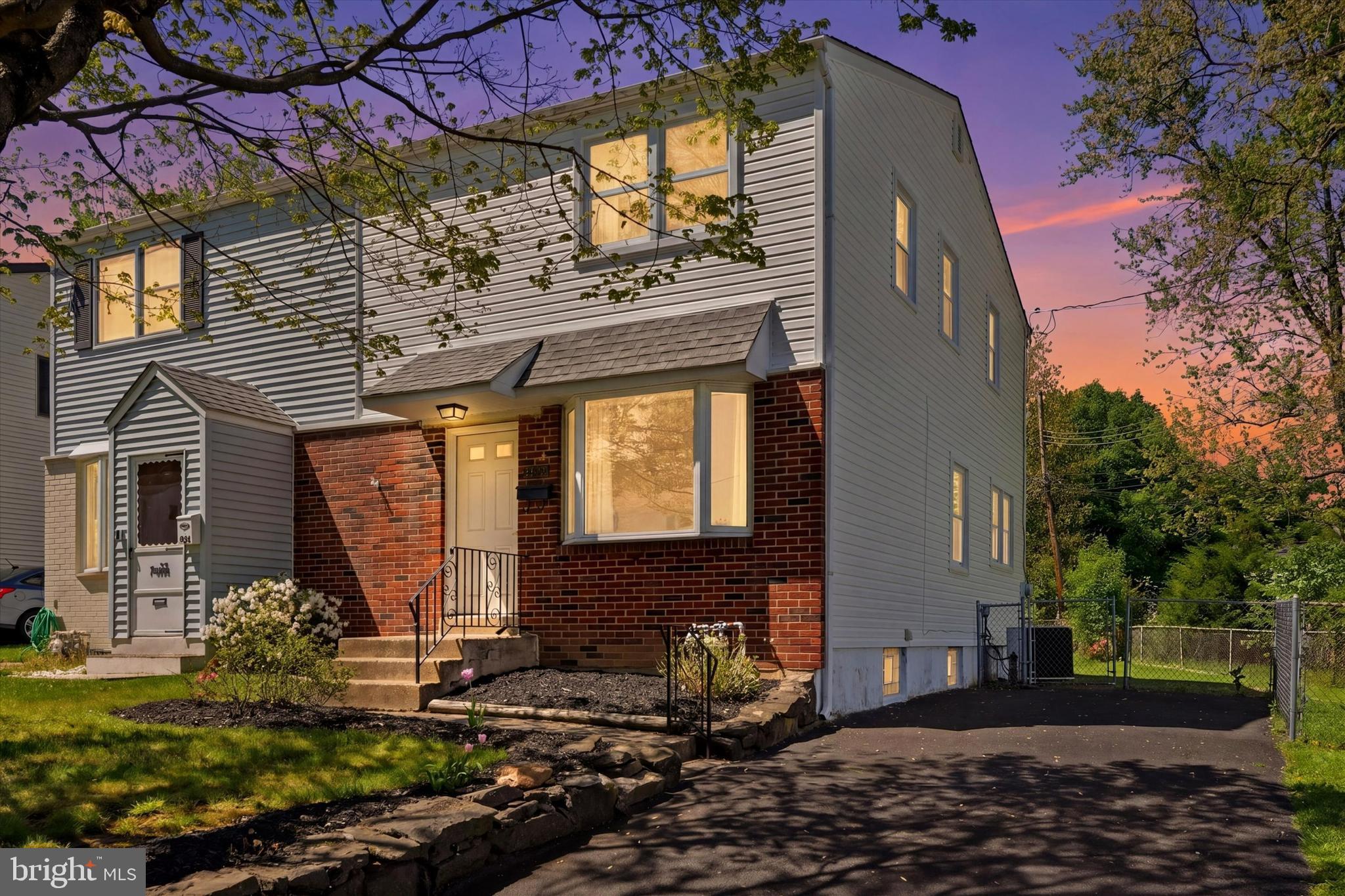 ROSLYN - Residential