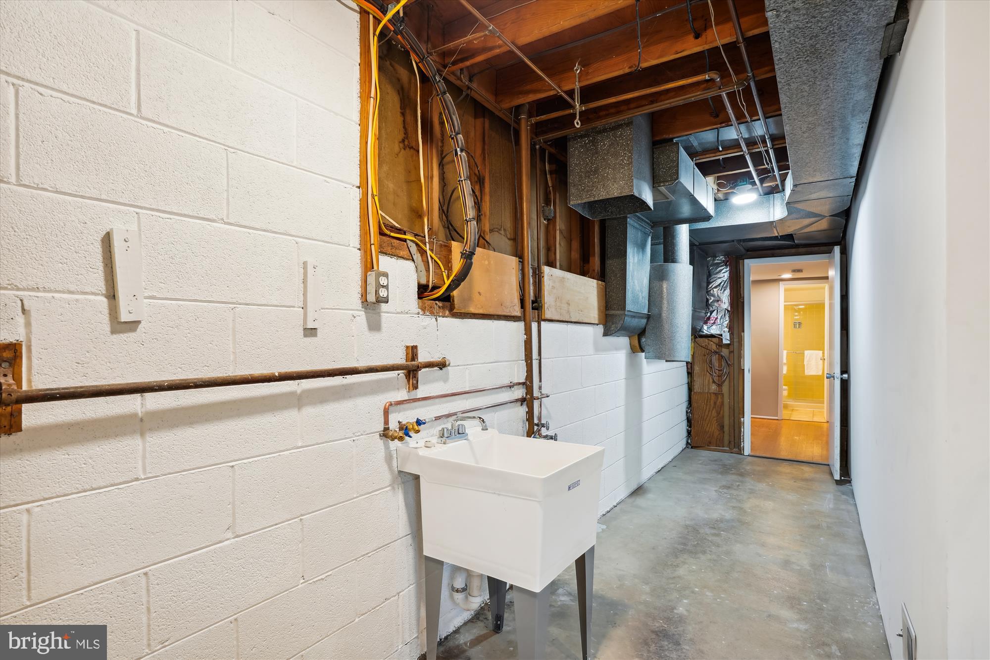 MANOR WOODS - Residential