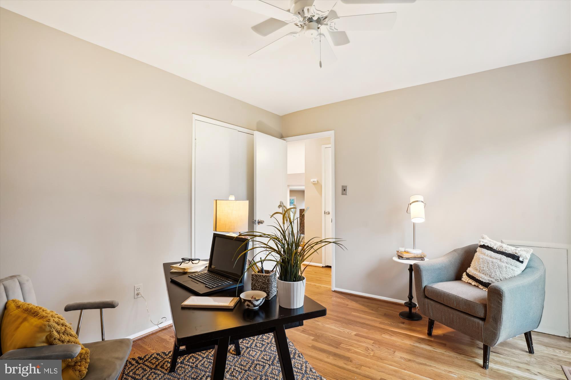 MANOR WOODS - Residential