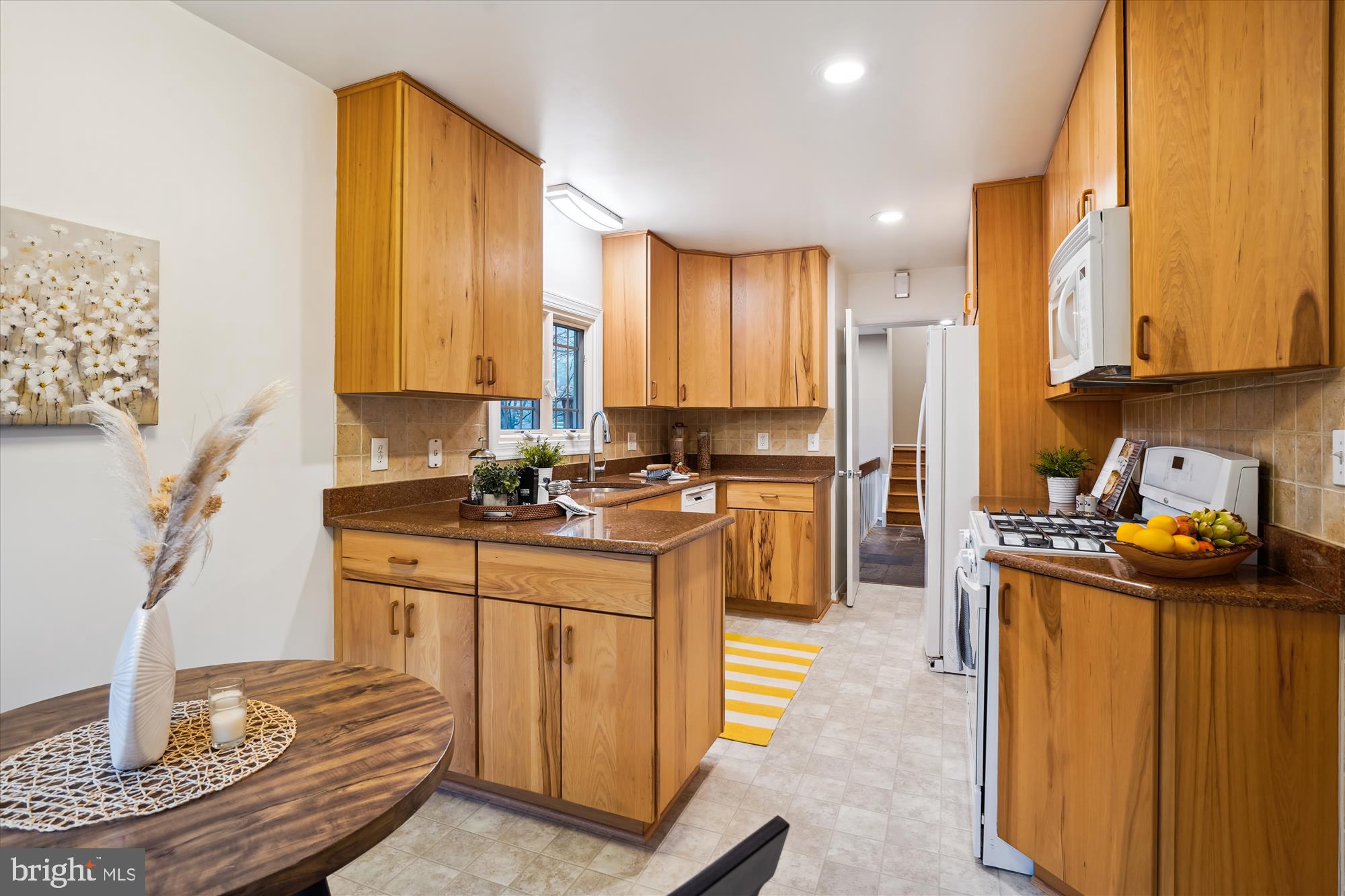 MANOR WOODS - Residential