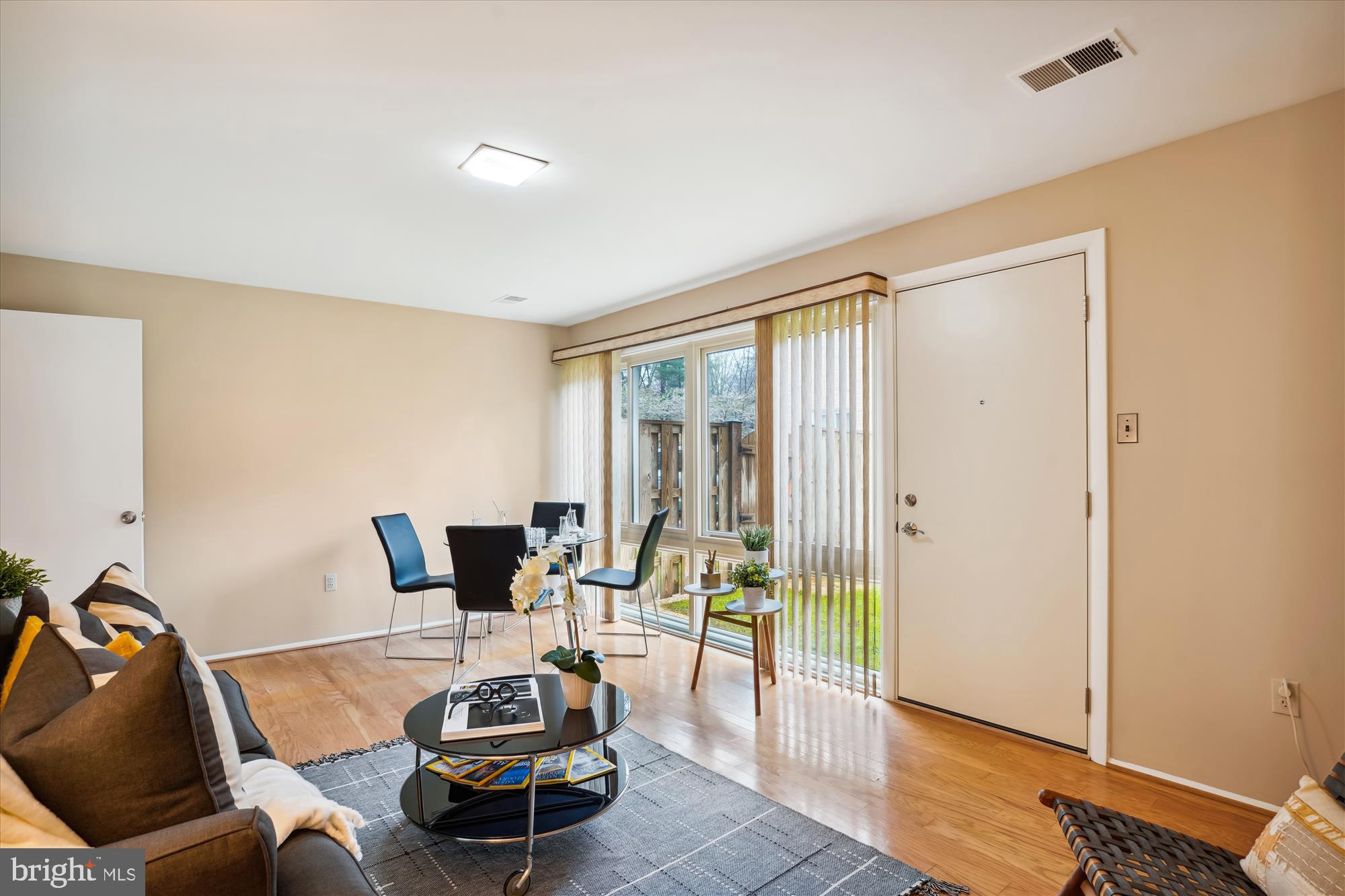 MANOR WOODS - Residential