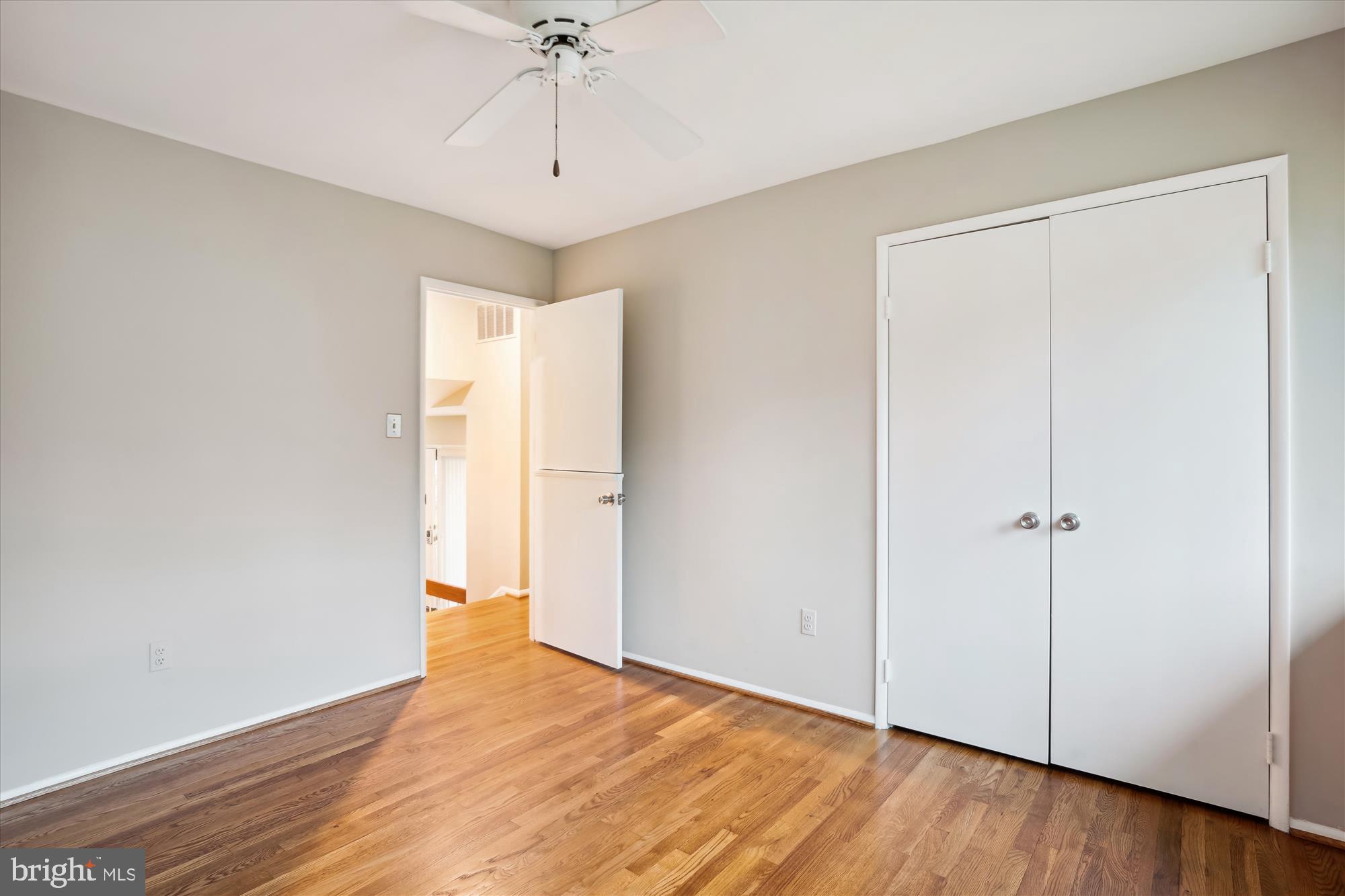 MANOR WOODS - Residential