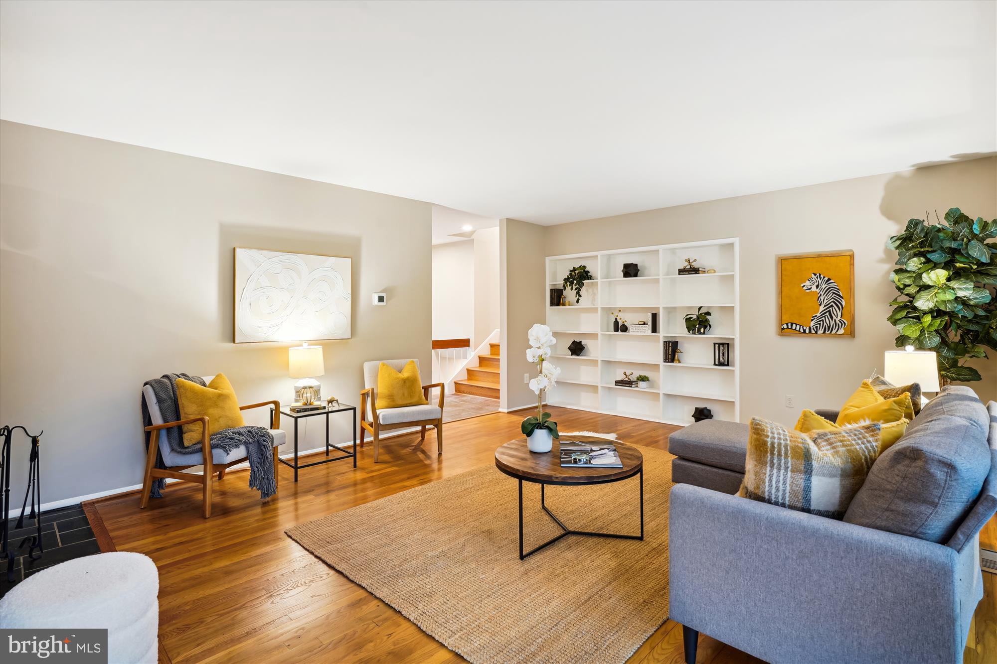 MANOR WOODS - Residential