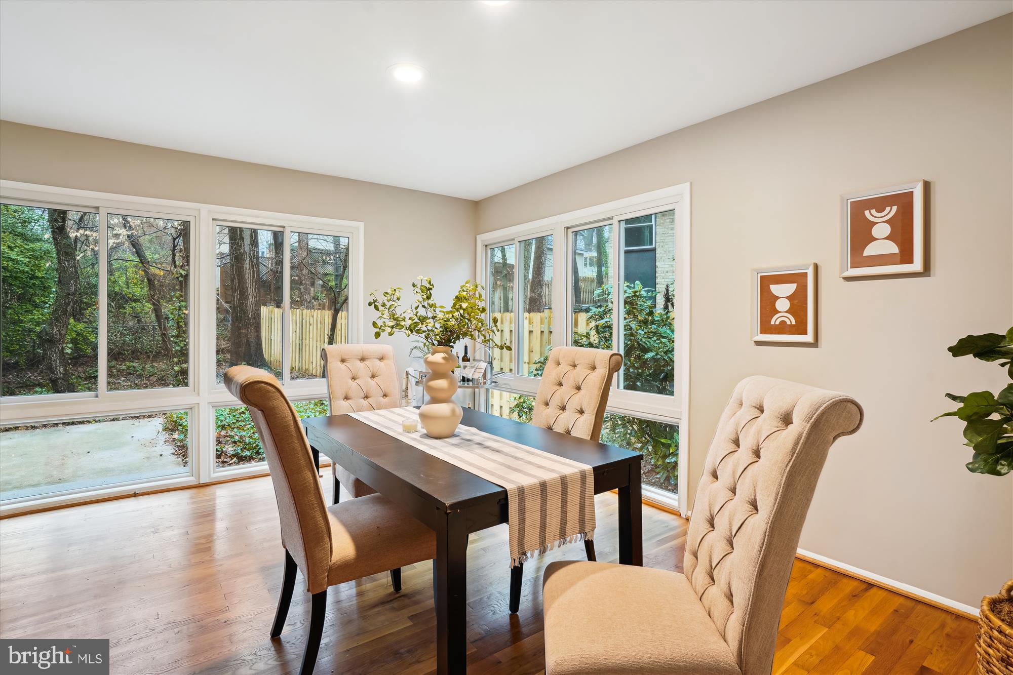 MANOR WOODS - Residential