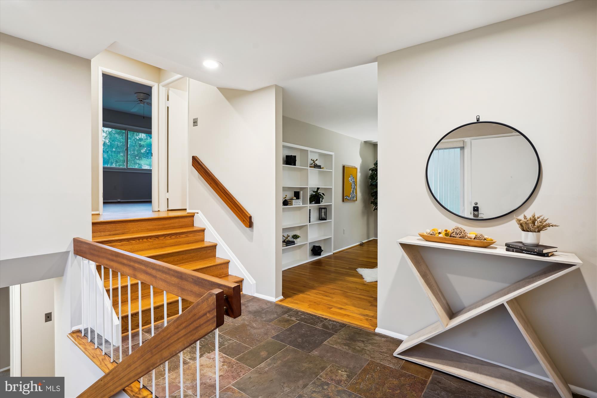 MANOR WOODS - Residential