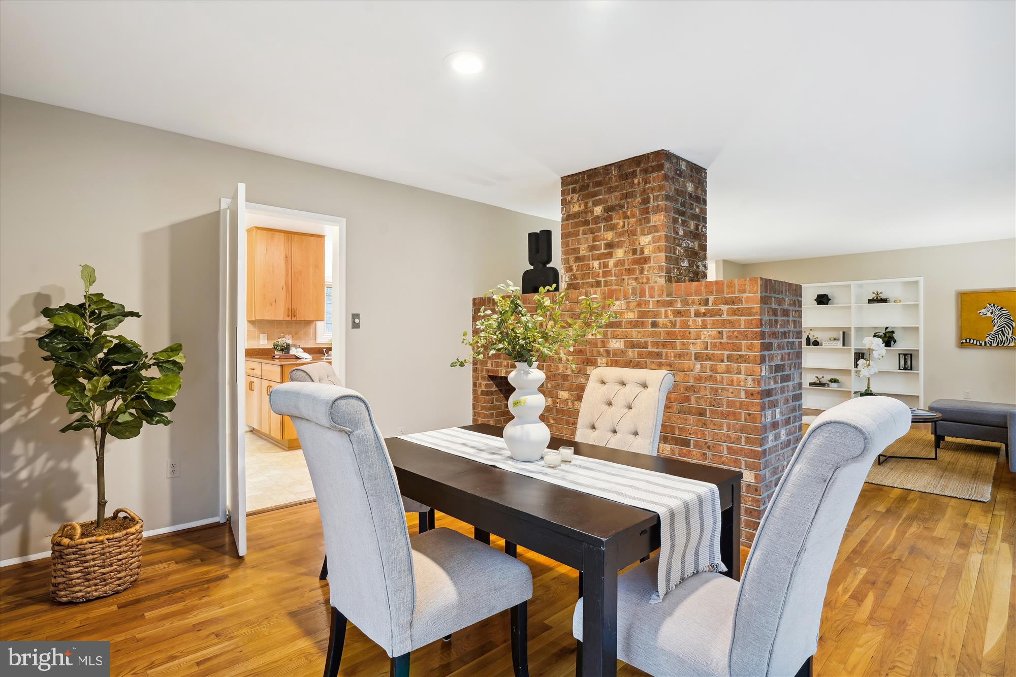 MANOR WOODS - Residential