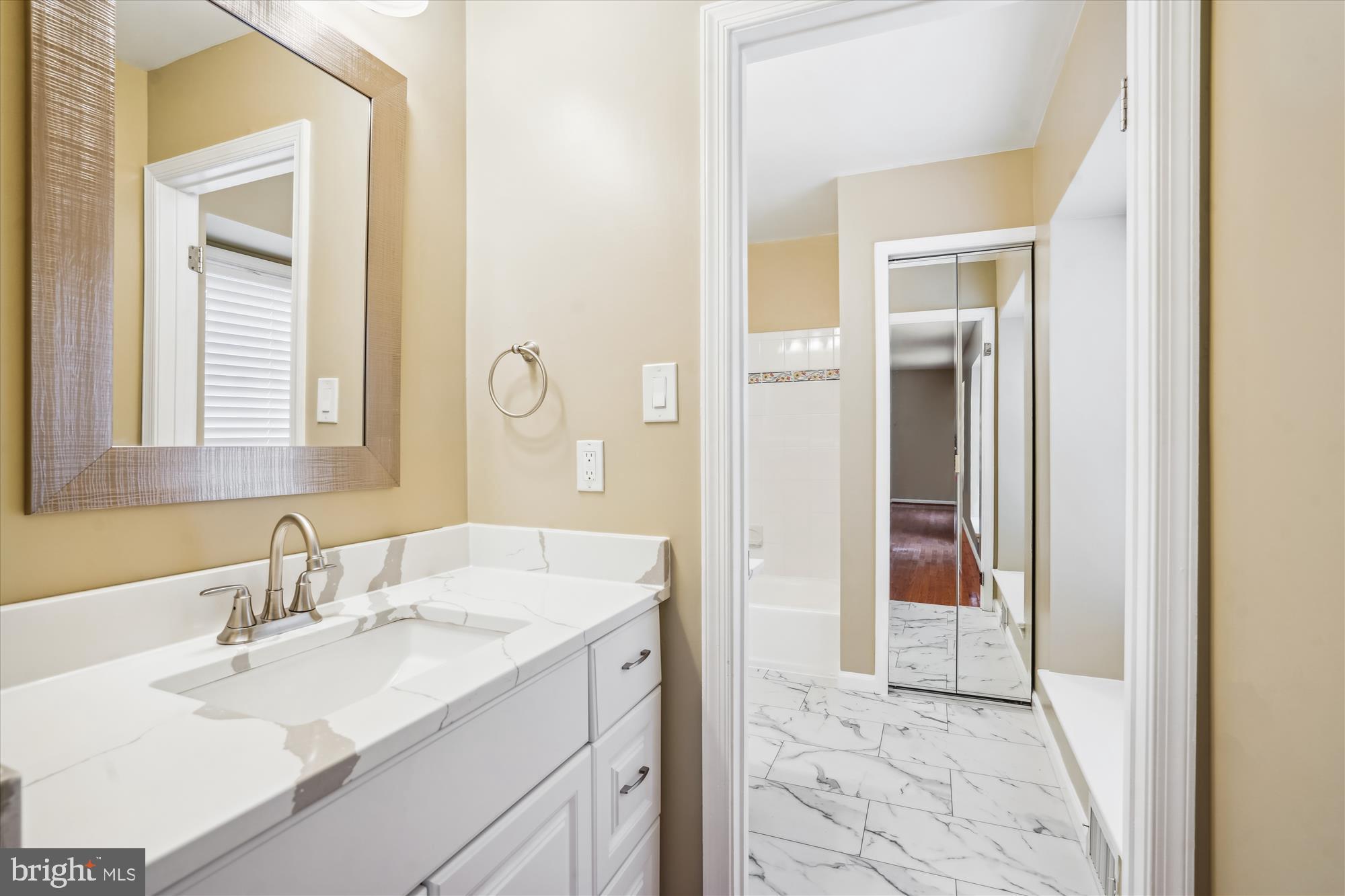 ROLLING VALLEY - Residential