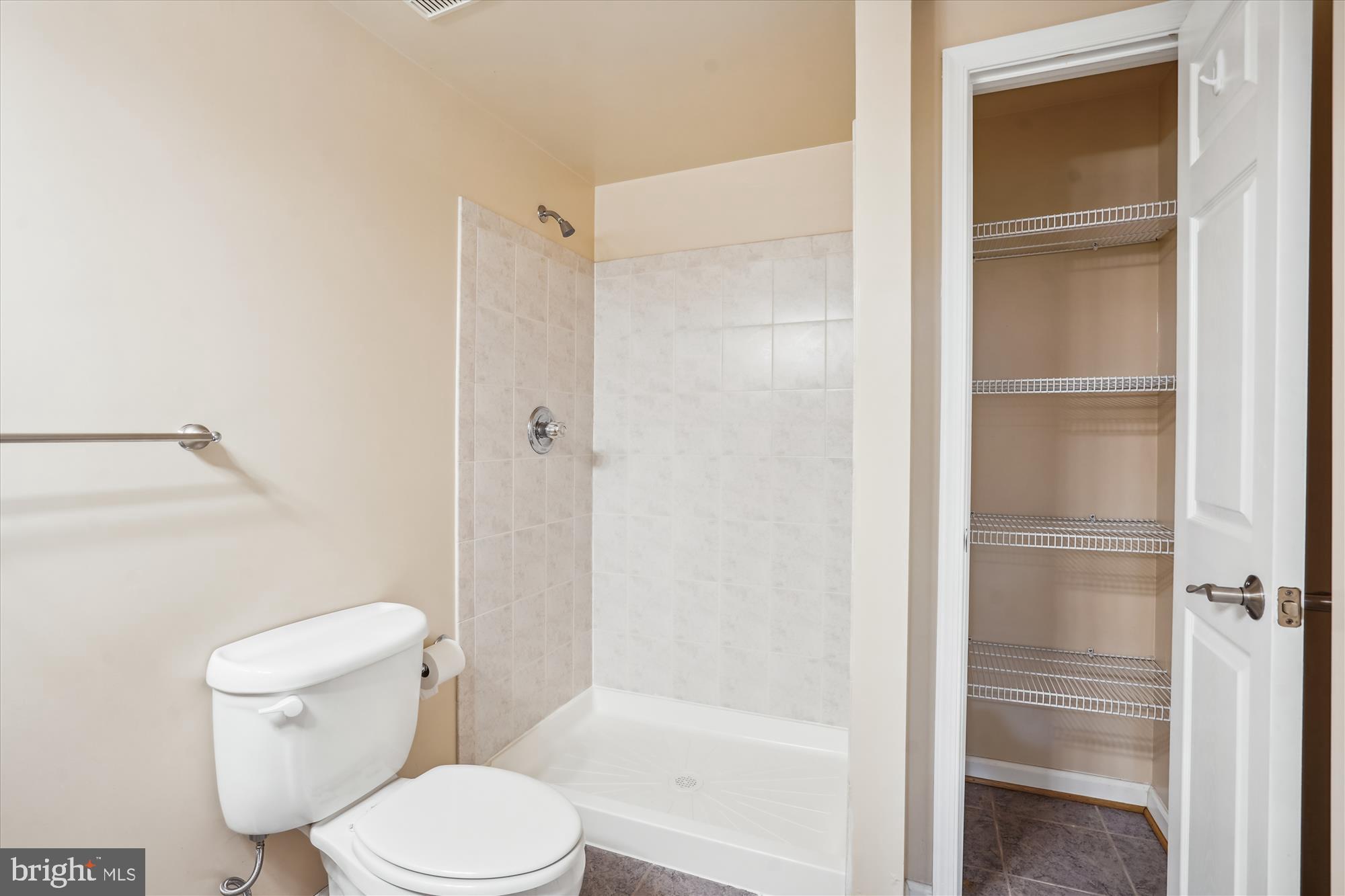 ROLLING VALLEY - Residential