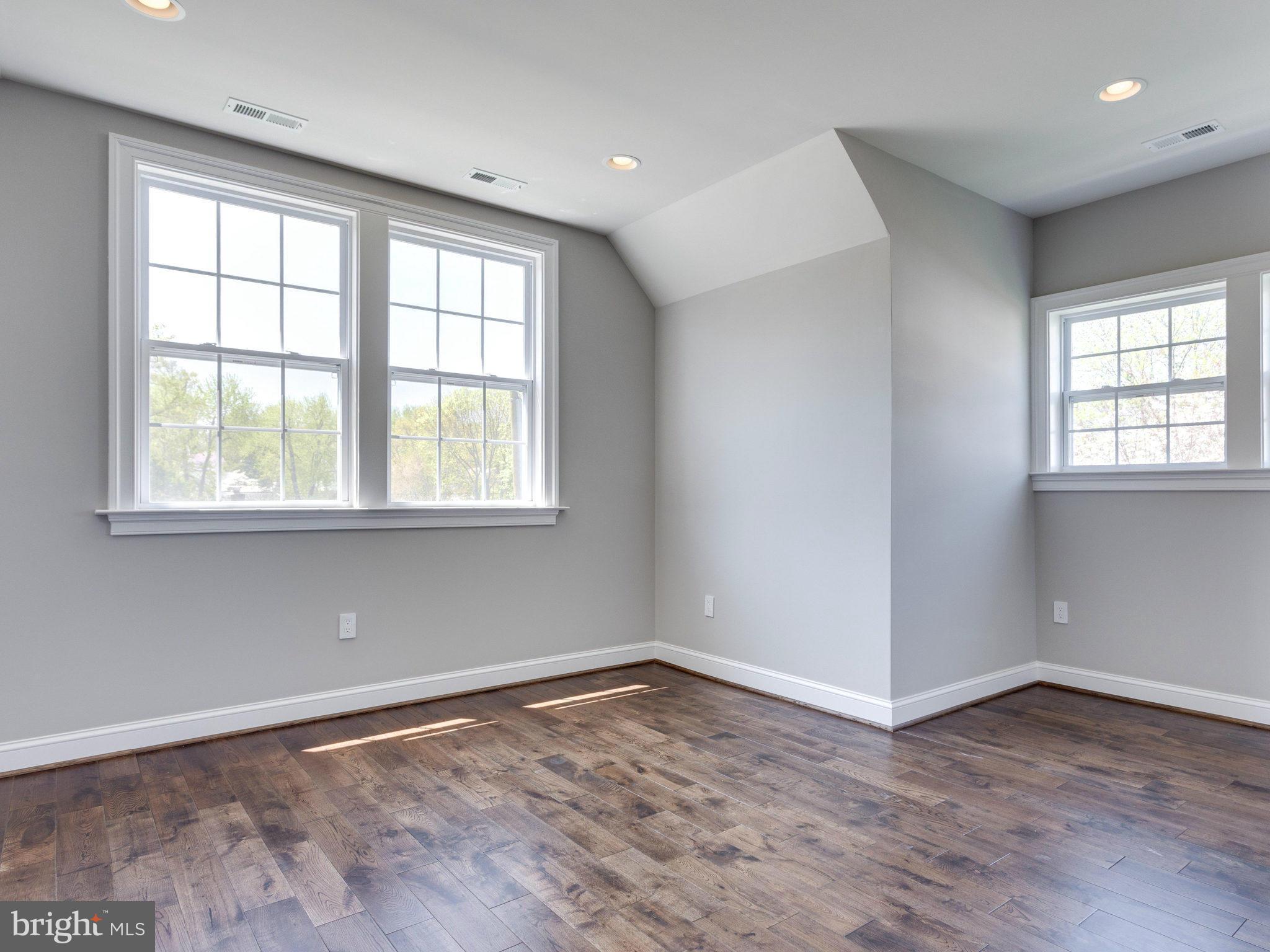 MAPLE VIEW - Residential