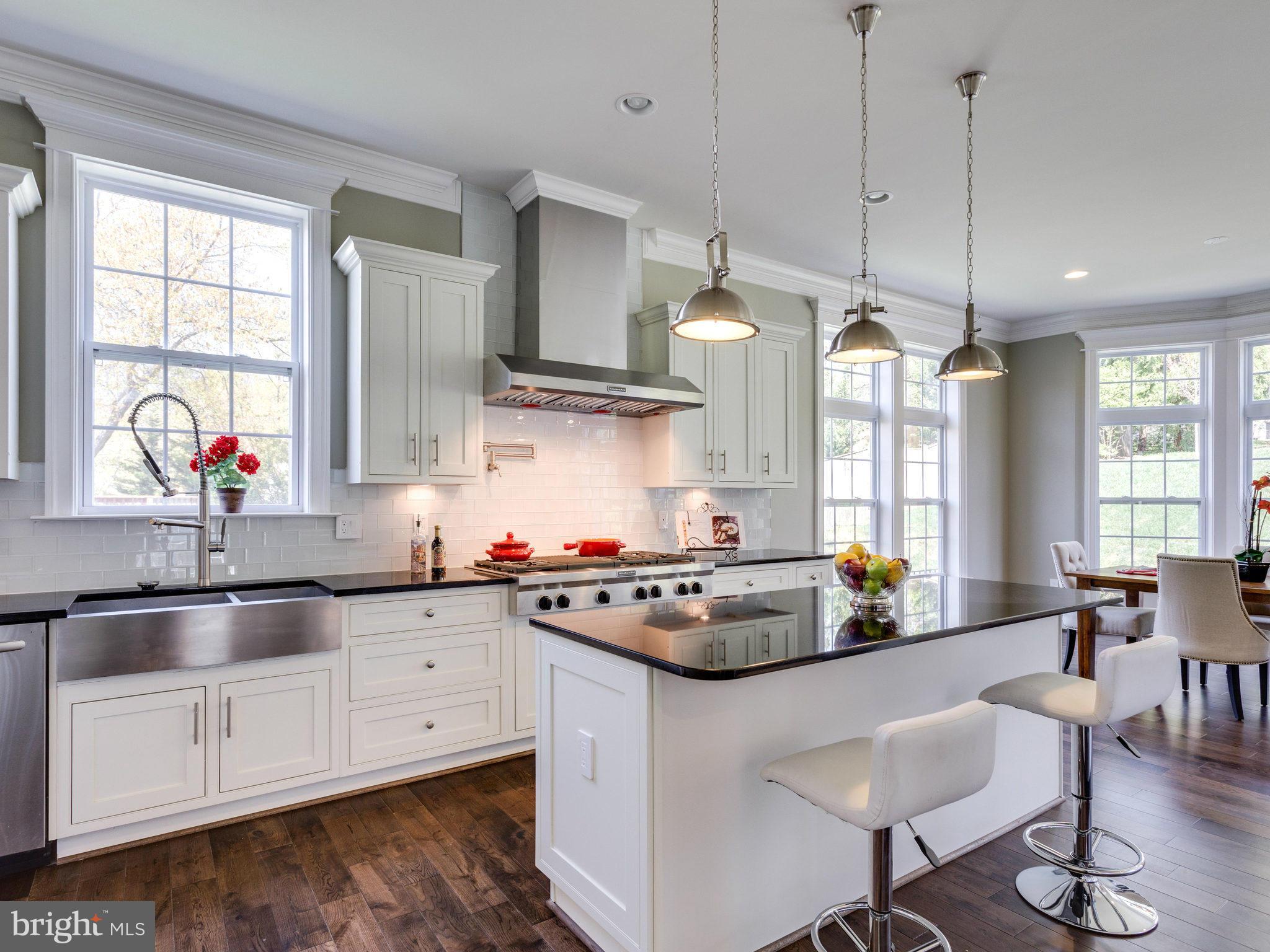 MAPLE VIEW - Residential