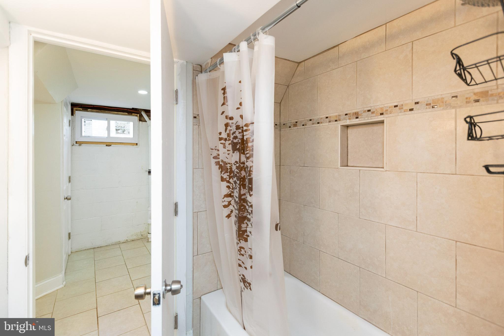 OAKLAND TERRACE - Residential